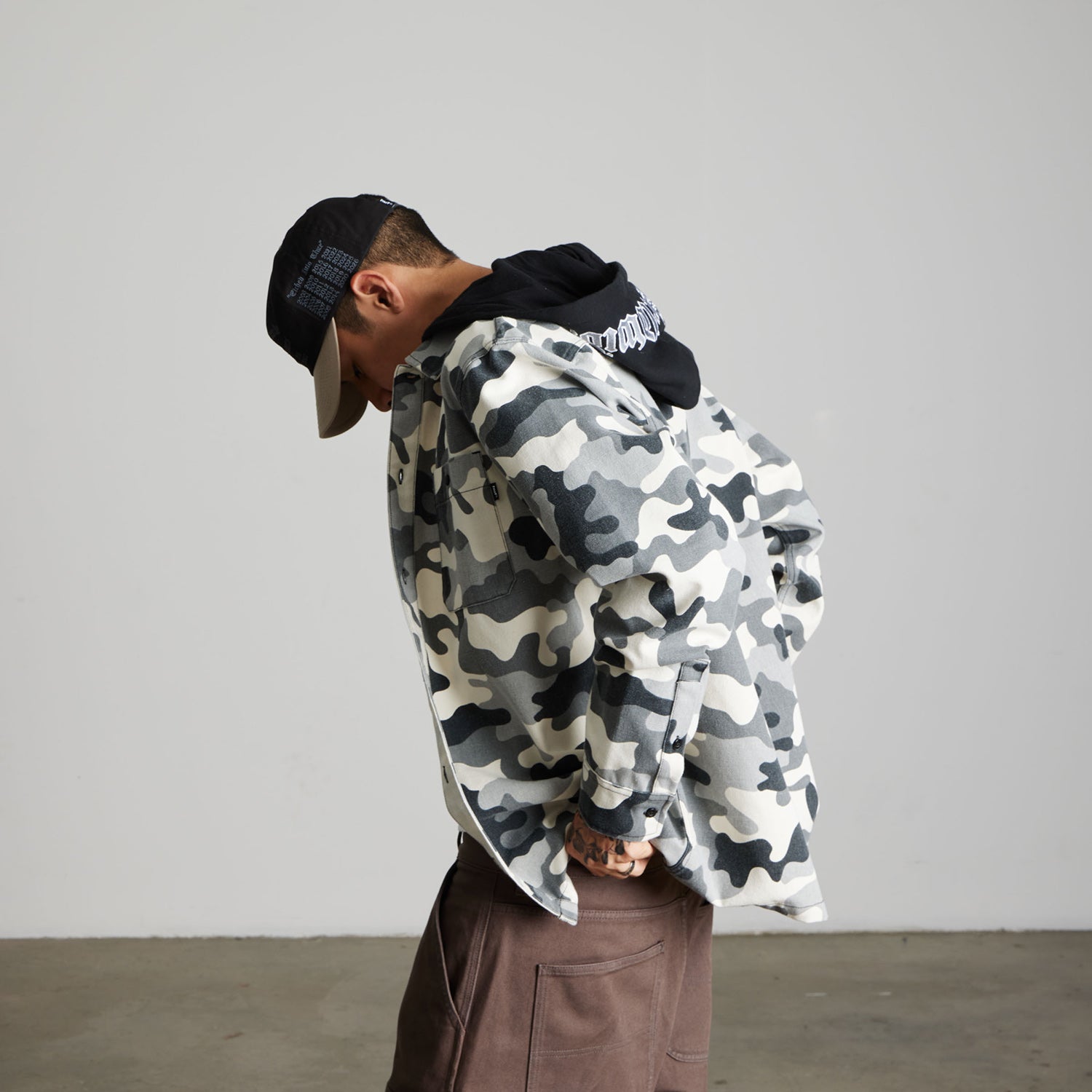 HUF (ハフ) Worldwide JP /TOPS & SHIRTS(トップス&シャツ)/ OLYMPIA CAMO HOODED OVERSHIRT商品 / CAMO
