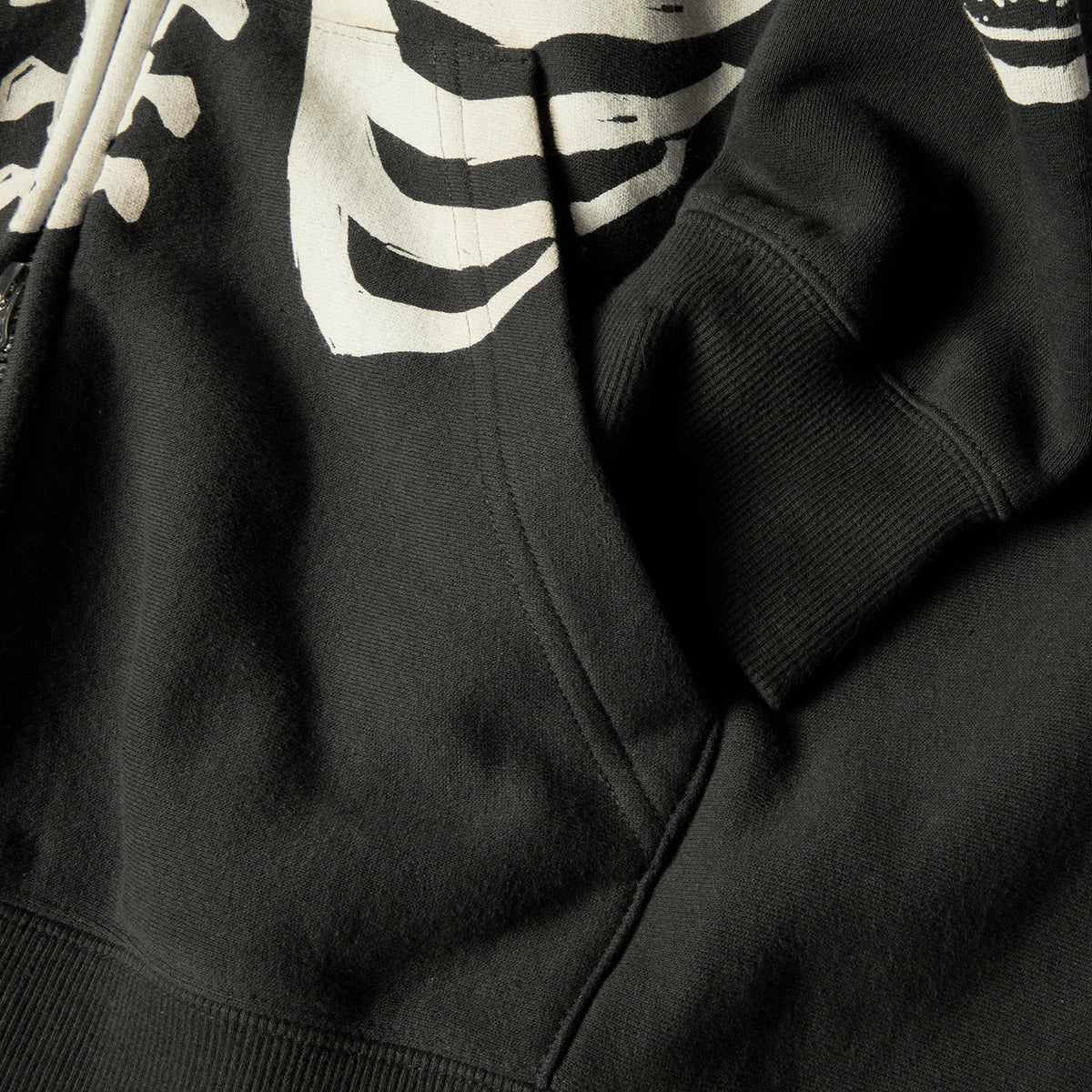 HUF (ハフ) Worldwide JP /HOODIES(パーカー)/ HUF X ALIENS FACEHUGGER FULL ZIP WASHED HOODIE商品 / VINTAGE BLACK