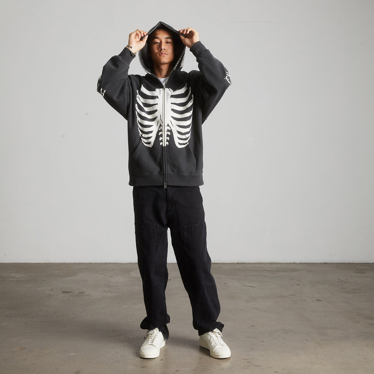 HUF (ハフ) Worldwide JP /HOODIES(パーカー)/ HUF X ALIENS FACEHUGGER FULL ZIP WASHED HOODIE商品 / VINTAGE BLACK