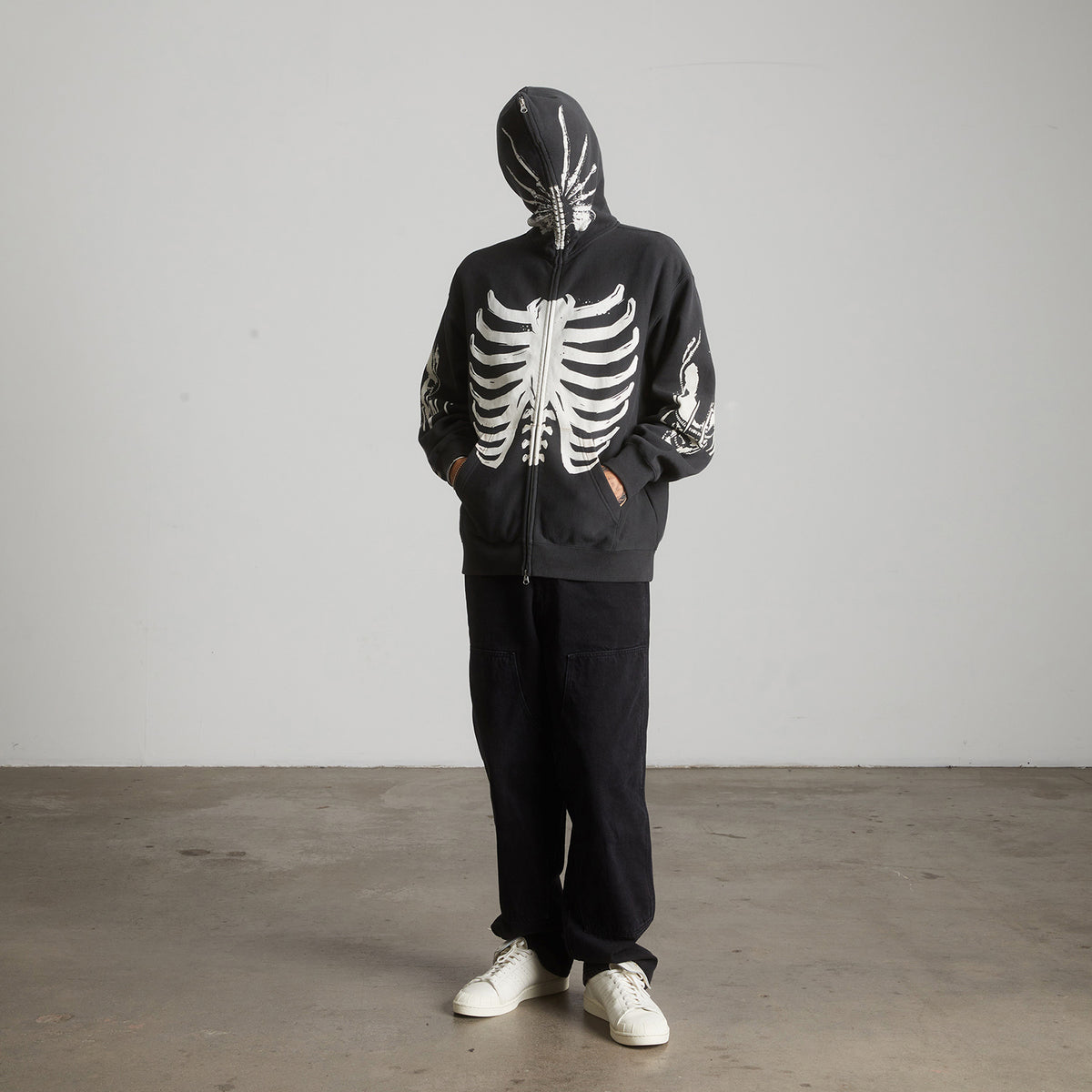 HUF (ハフ) Worldwide JP /HOODIES(パーカー)/ HUF X ALIENS FACEHUGGER FULL ZIP WASHED HOODIE商品 / VINTAGE BLACK