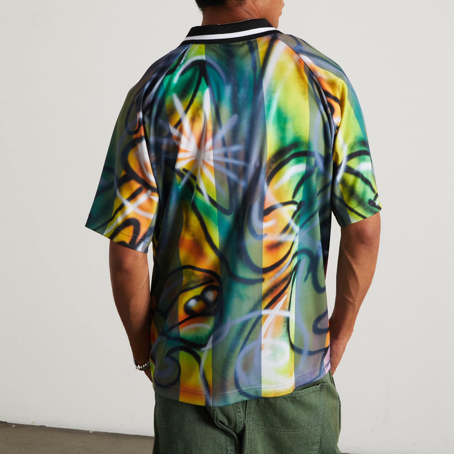 HUF (ハフ) Worldwide JP /TOPS & SHIRTS(トップス&シャツ)/ KENNY SCHARF MULTITUD SOCCER JERSEY商品 / MULTI