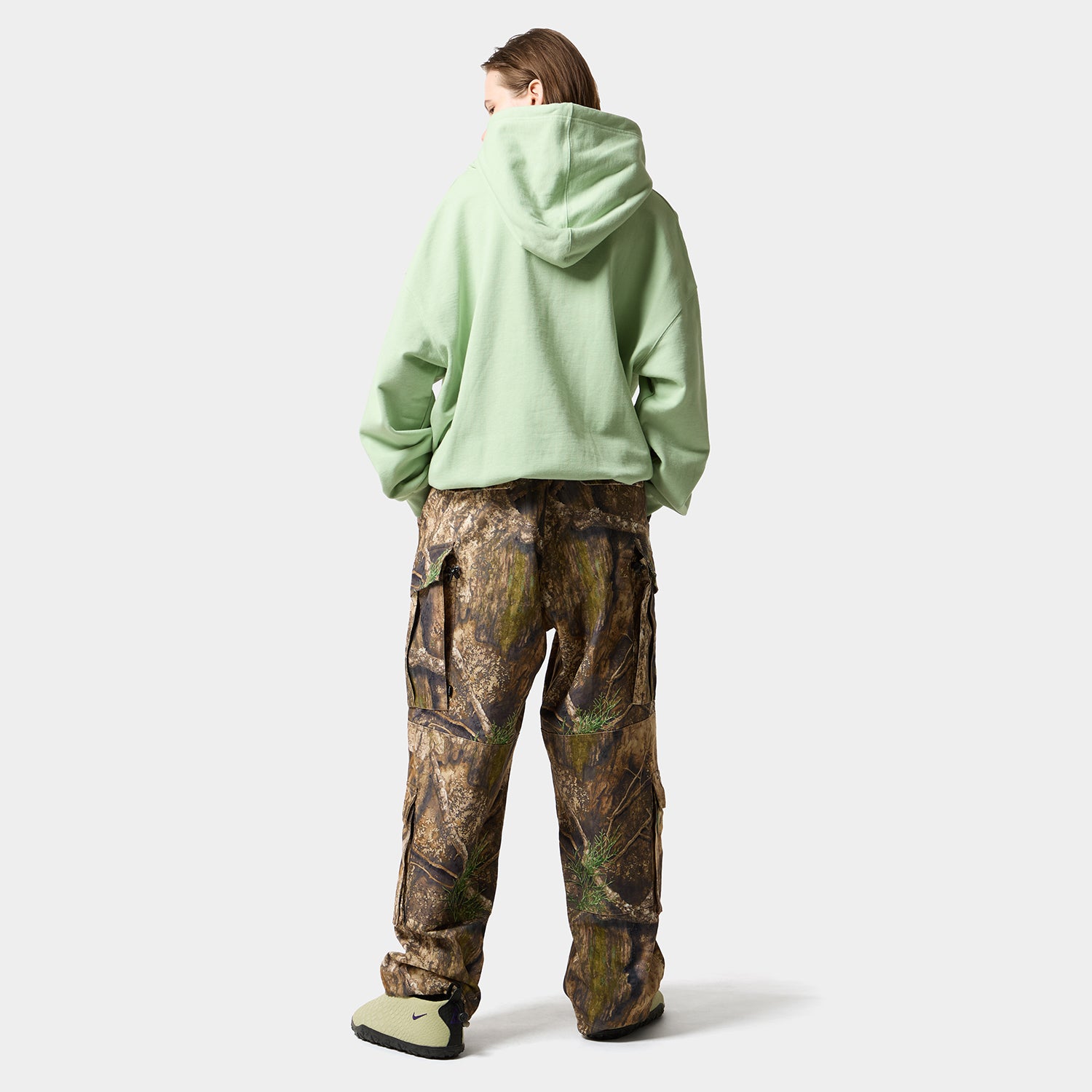 HUF (ハフ) Worldwide JP /HOODIES(パーカー)/ BACKSTREET ANGELS HOODIE商品 / BLACK