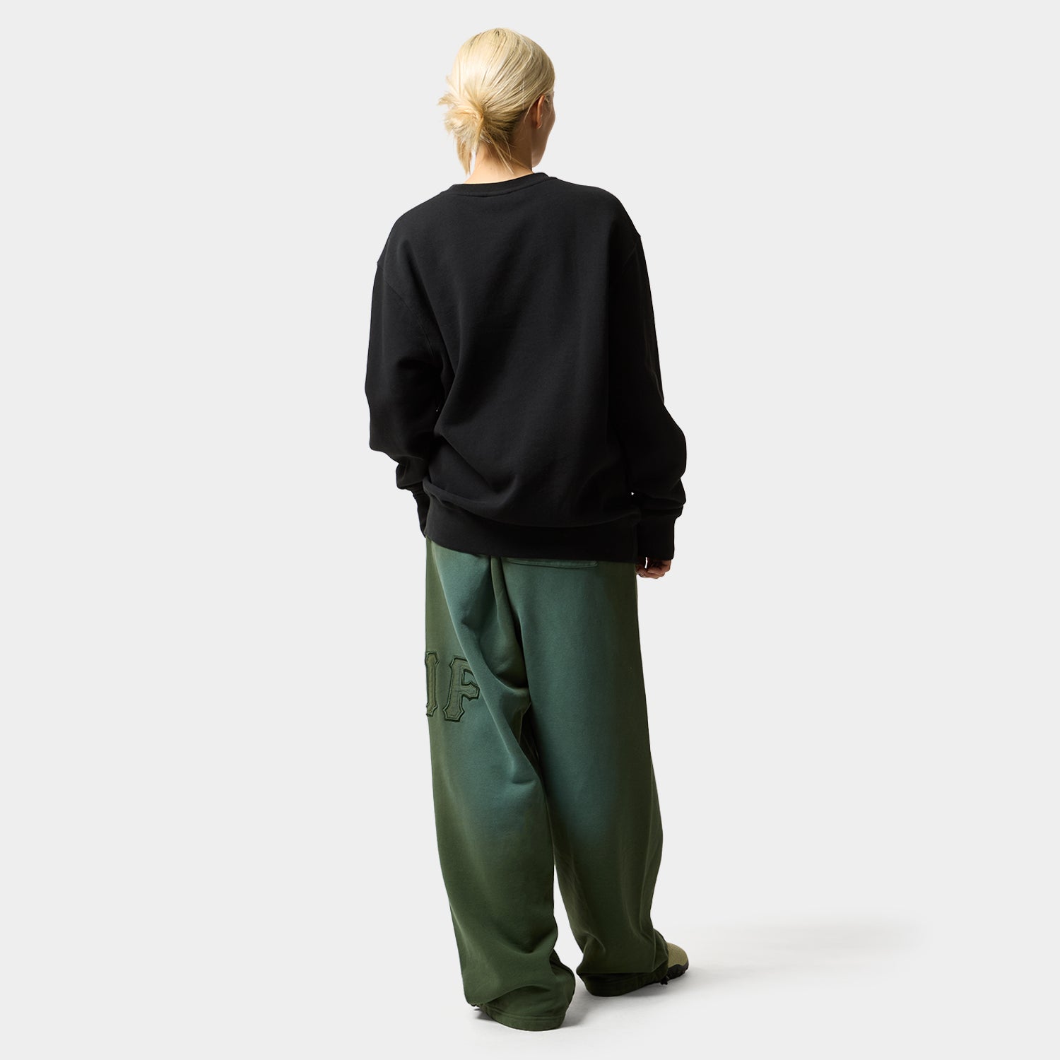 HUF (ハフ) Worldwide JP /SWEATSHIRTS(スウェットシャツ)/ TRANSIT AUTHORITY CREWNECK商品 / BLEACH