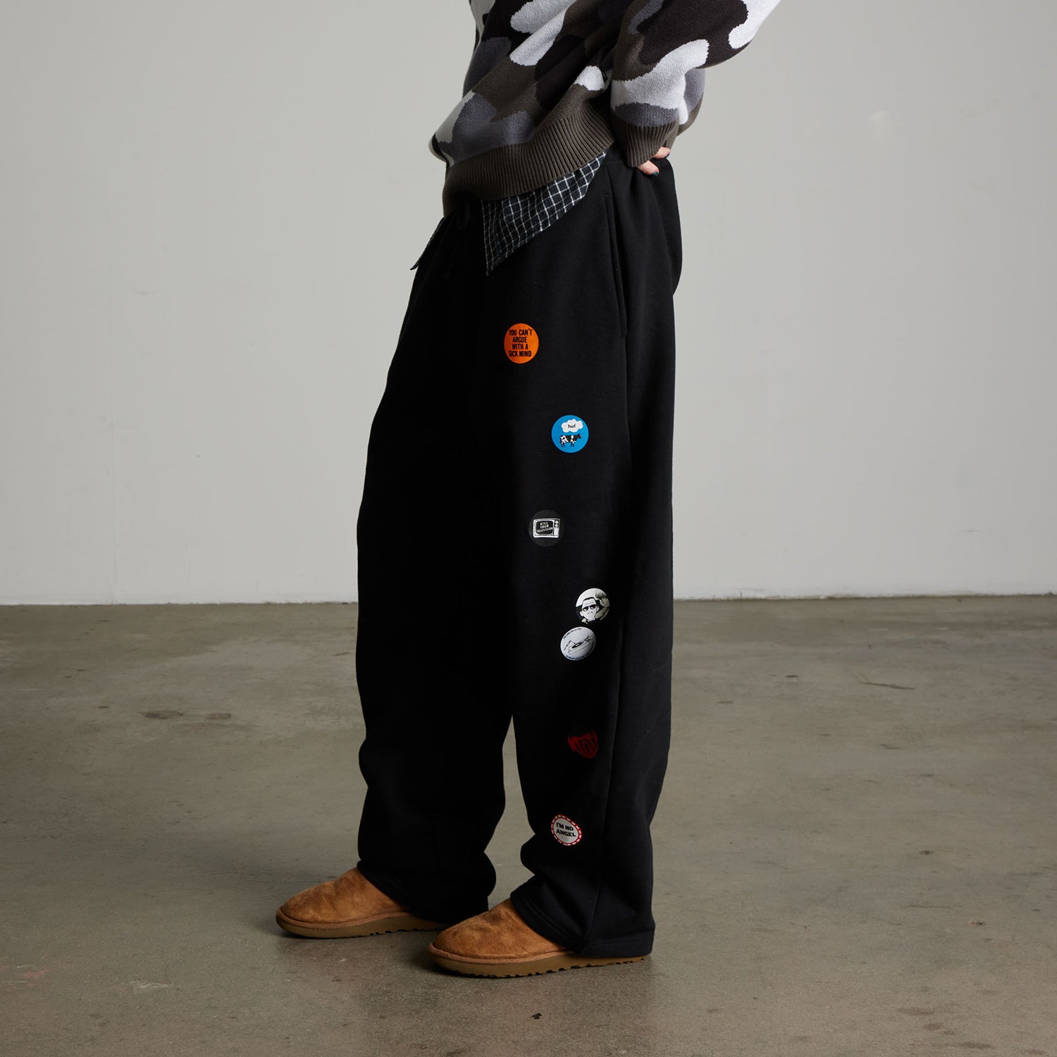 HUF (ハフ) Worldwide JP /PANTS(パンツ)/ OLYMPIA OPEN HEM SWEATPANT商品 / BLACK