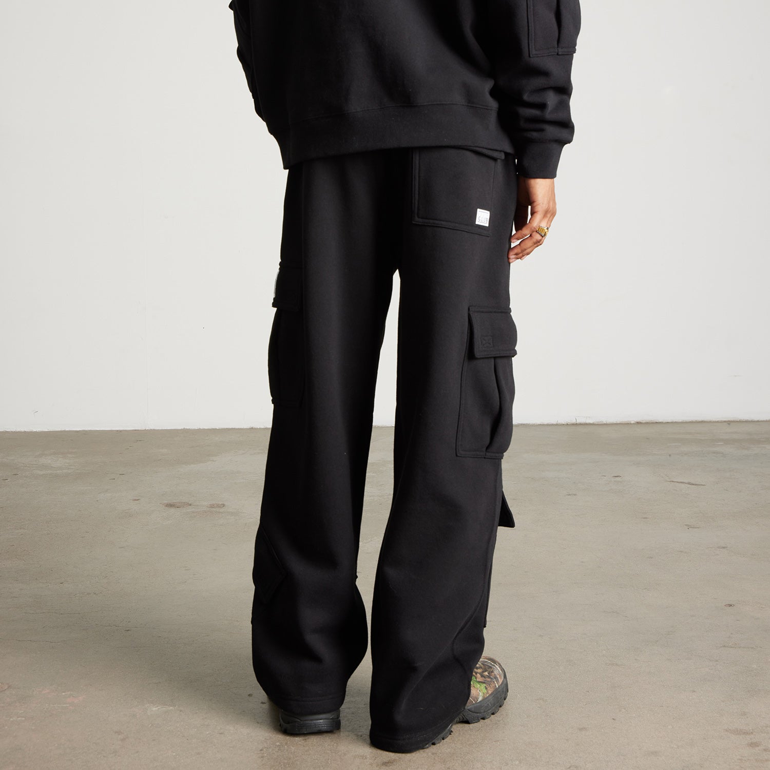 HUF (ハフ) Worldwide JP /PANTS(パンツ)/ HUF X PROCLUB MULTI POCKET PANT商品 / BLACK