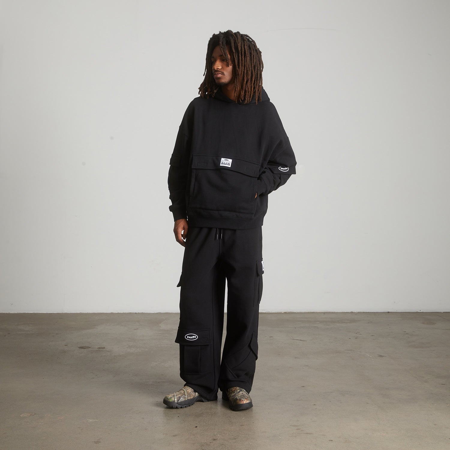 HUF (ハフ) Worldwide JP /PANTS(パンツ)/ HUF X PROCLUB MULTI POCKET PANT商品 / BLACK