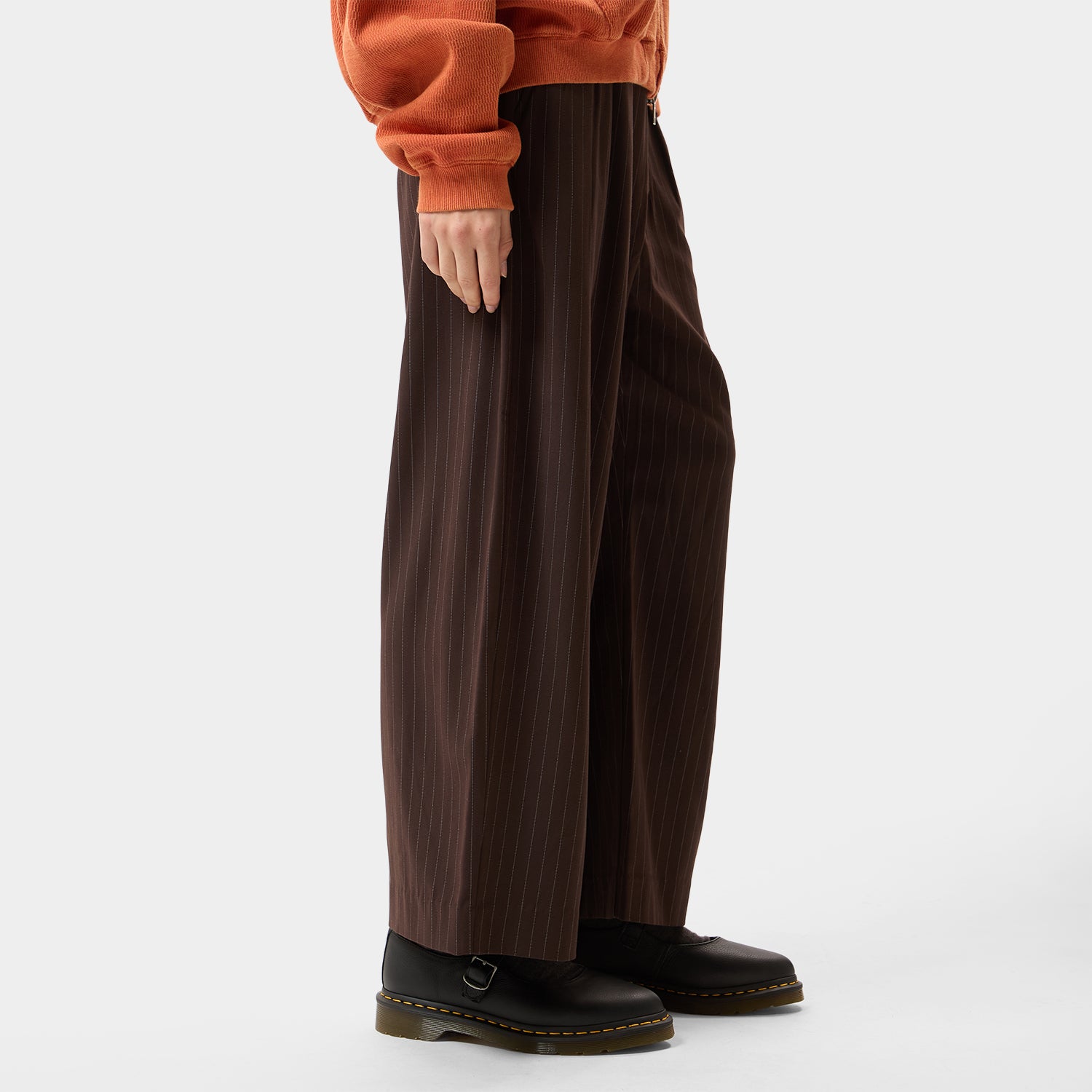 HUF (ハフ) Worldwide JP /PANTS(パンツ)/ STRIPE TWO TUCK TROUSER商品 / NAVY