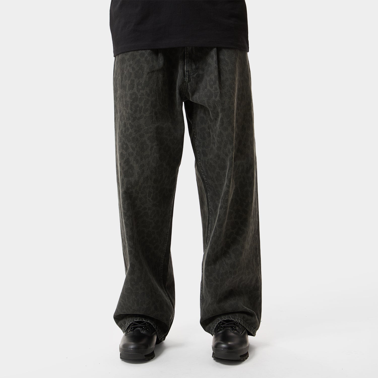 HUF (ハフ) Worldwide JP /PANTS(パンツ)/ LEOPARD WIDE DENIM PANT商品 / BROWN