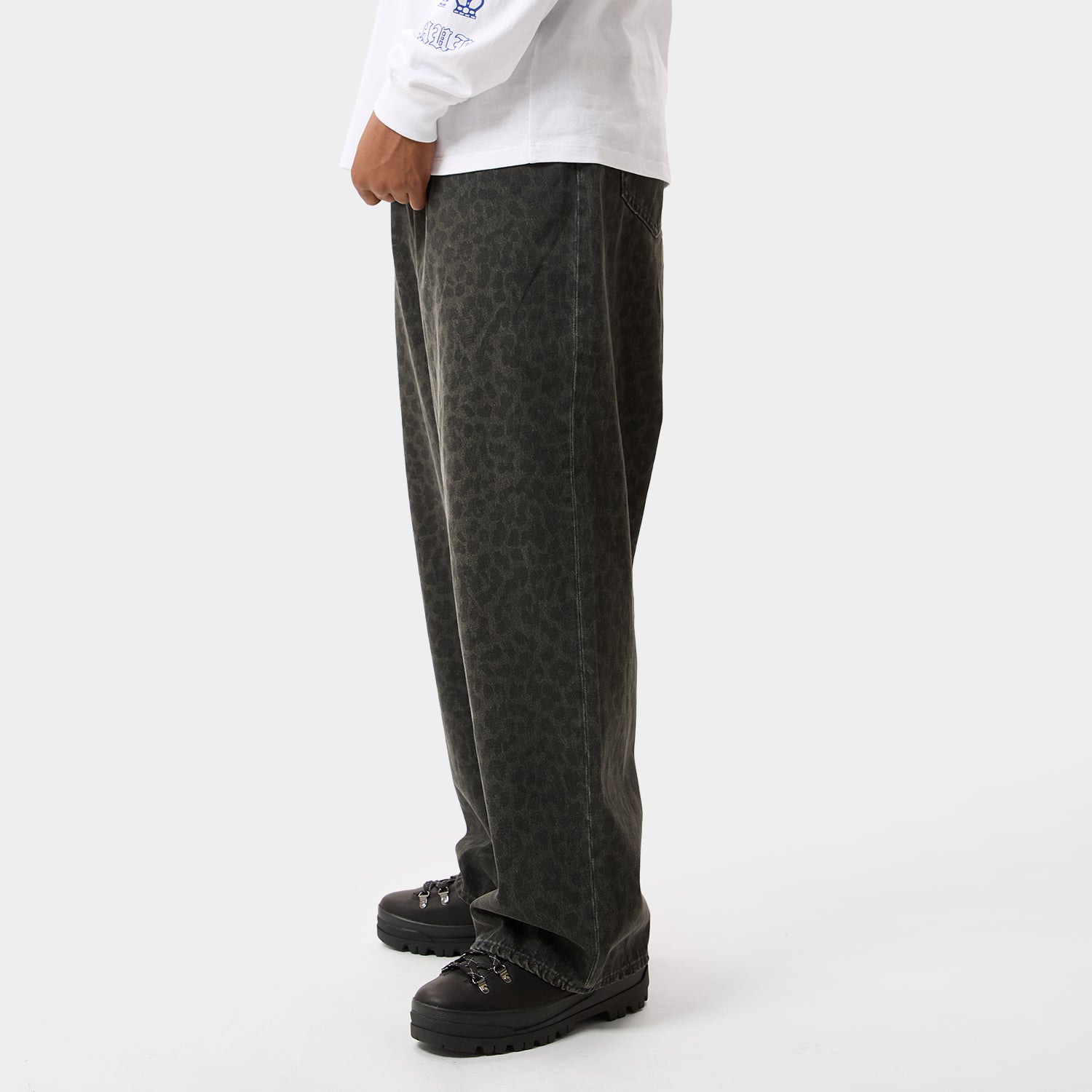 HUF (ハフ) Worldwide JP /PANTS(パンツ)/ LEOPARD WIDE DENIM PANT商品 / BROWN