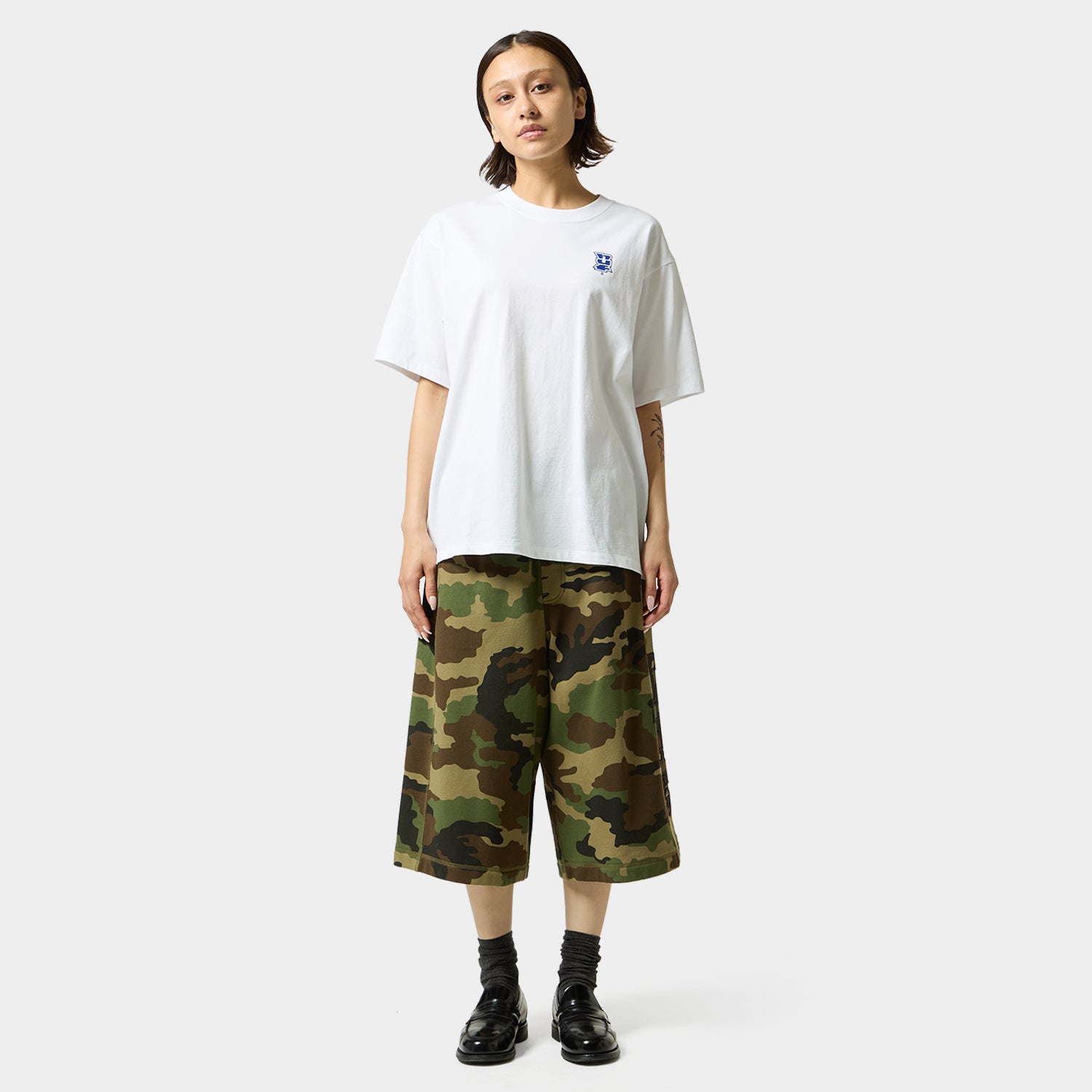 HUF (ハフ) Worldwide JP /T-SHIRTS(Tシャツ)/ MEGABLAST CAMO TEE商品 / BLACK