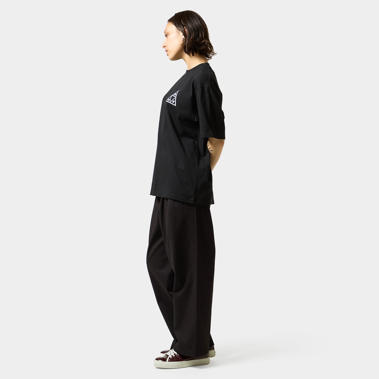 HUF (ハフ) Worldwide JP /T-SHIRTS(Tシャツ)/ TRIPLE TRIANGLE SS TEE商品 / BLACK
