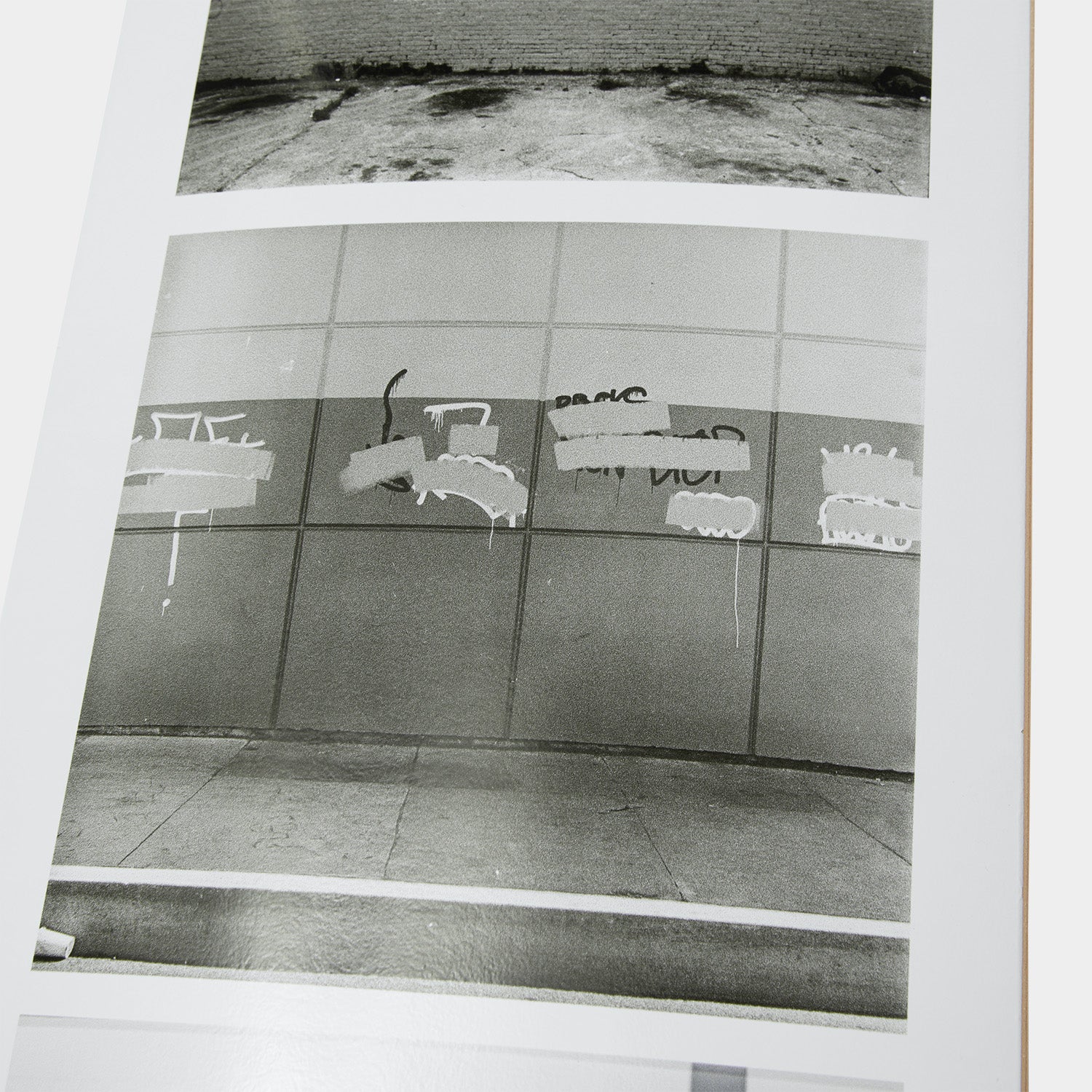 HUF (ハフ) Worldwide JP /OTHERS（その他アクセサリー）/ huf X KRINK SKATE DECK商品 / WHITE