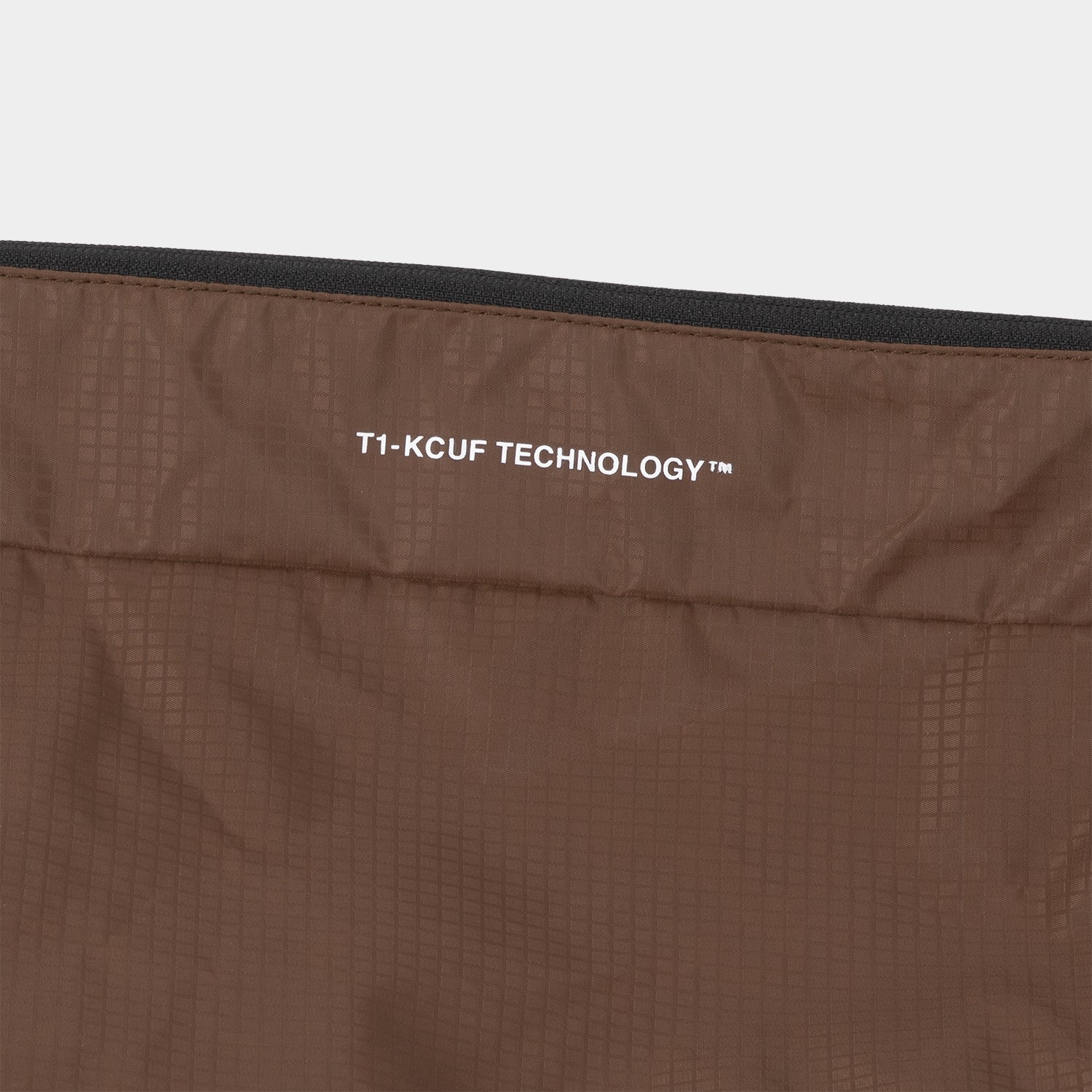 HUF (ハフ) Worldwide JP /BAGS（バッグ）/ HUF®eightynine SHOULDER BAG商品 / LT BLUE