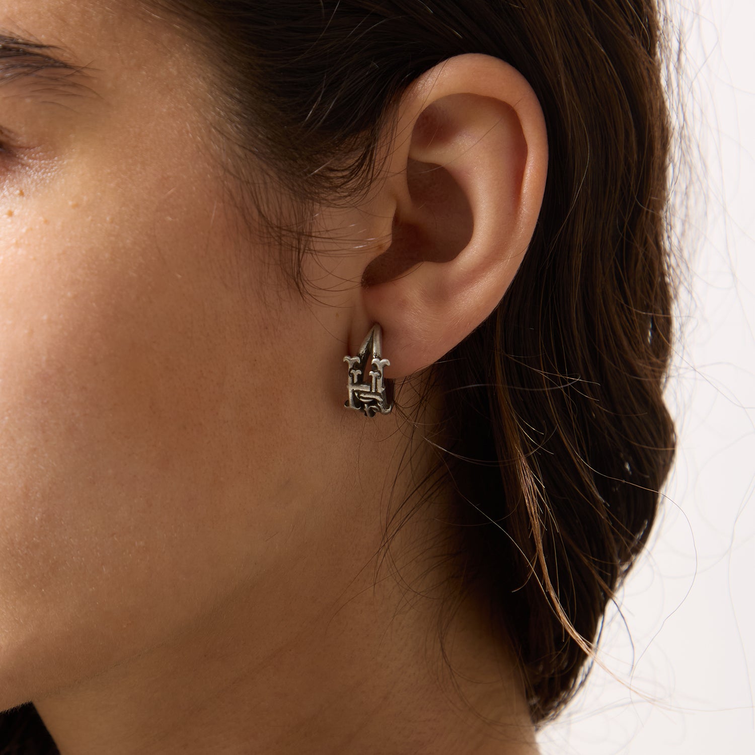 HUF (ハフ) Worldwide JP /JEWELRY（ジュエリー）/ VARSITY DOUBLE HOOP PIERCE商品 / SILVER