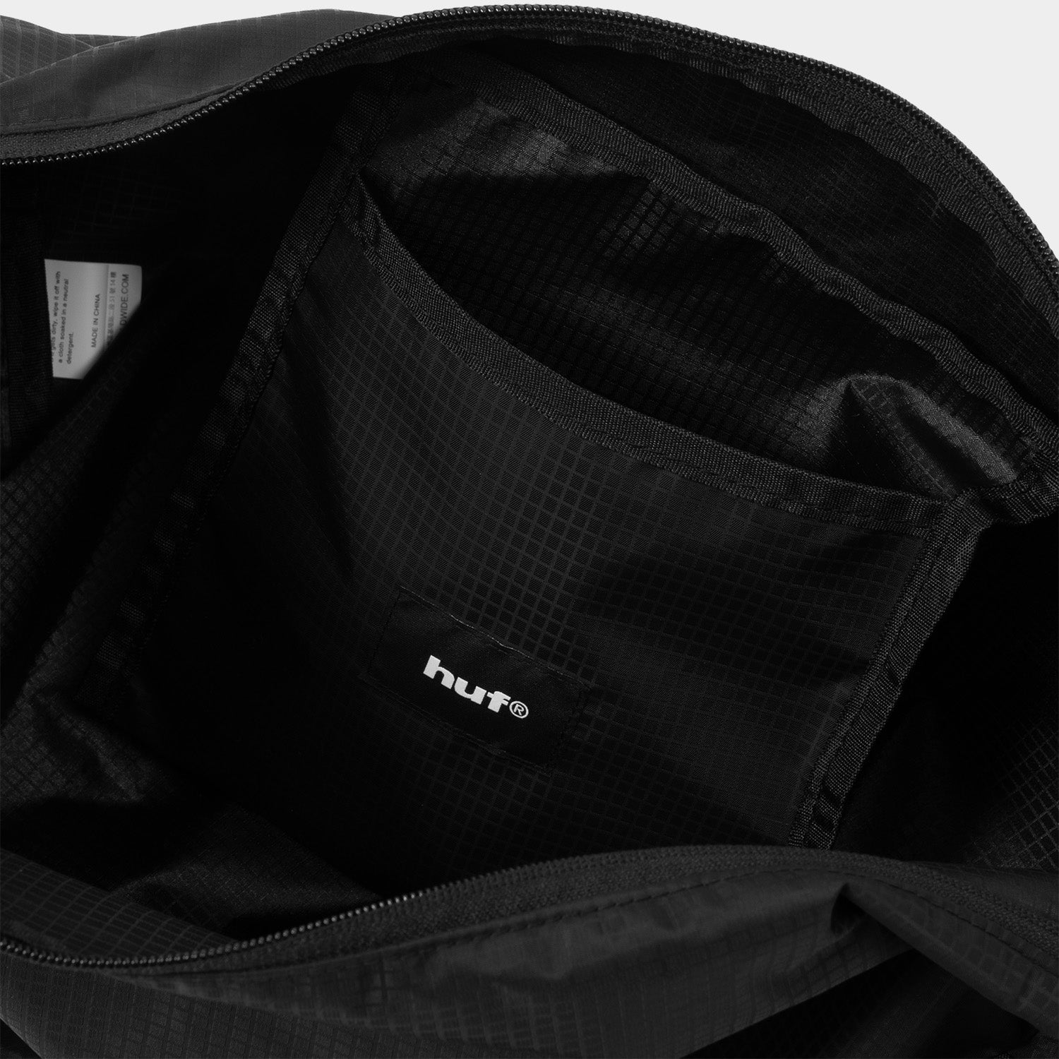 HUF (ハフ) Worldwide JP /BAGS（バッグ）/ huf eightynine MID SHOULDER BAG商品 / MUSTARD