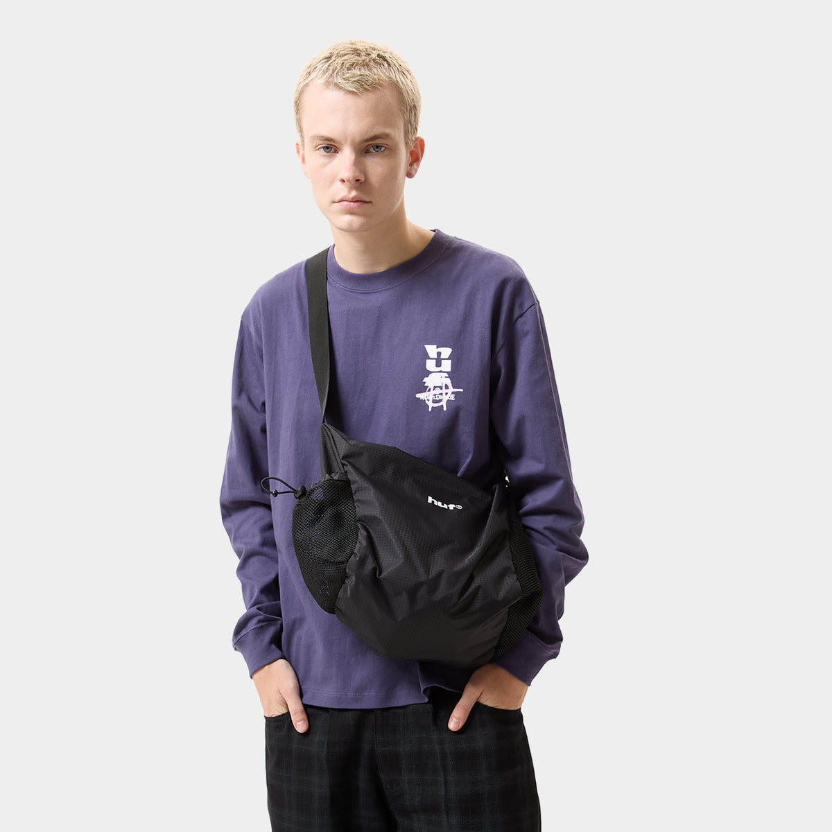 HUF (ハフ) Worldwide JP /BAGS（バッグ）/ huf eightynine MID SHOULDER BAG商品 / BLACK