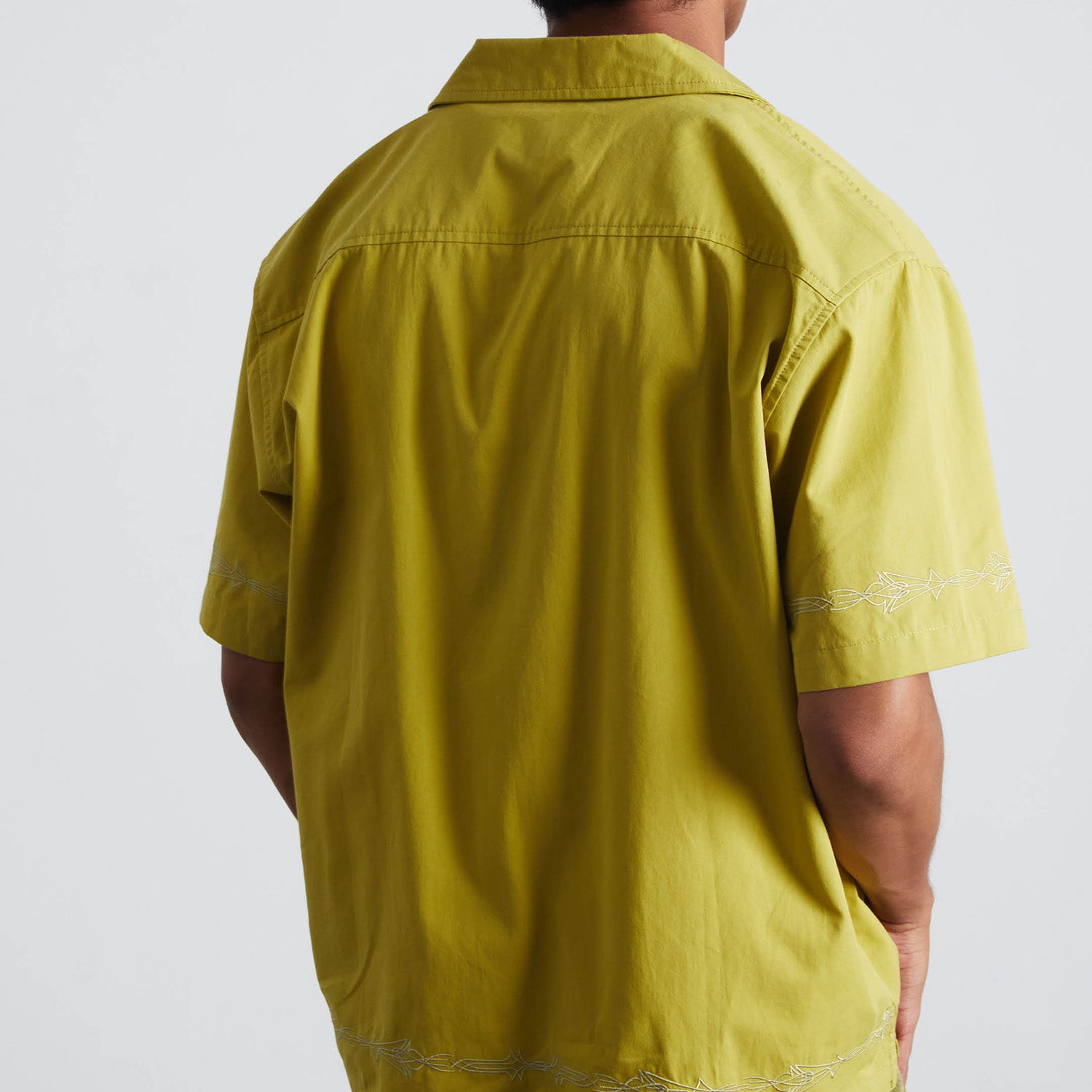 HUF (ハフ) Worldwide JP /TOPS & SHIRTS（トップス&シャツ）/ PINSTRIPE EMBROIDERED RESORT SHIRT商品 / AVOCADO