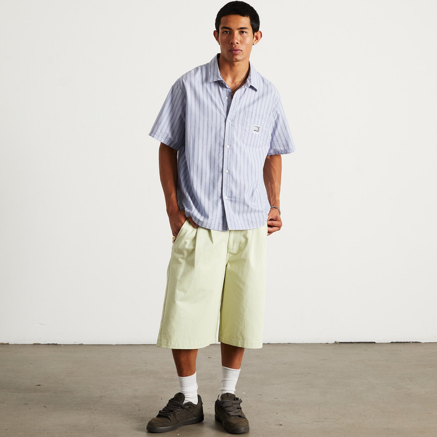 HUF (ハフ) Worldwide JP /TOPS & SHIRTS（トップス&シャツ）/ KENNY SCHARF TELEVISION STRIPE SHIRT商品 / MULTI