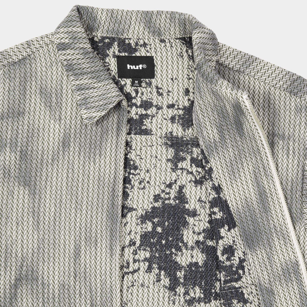 HUF (ハフ) Worldwide JP /TOPS & SHIRTS（トップス&シャツ）/ HERRINGBONE FADE ZIP LS SHIRT商品 / BROWN