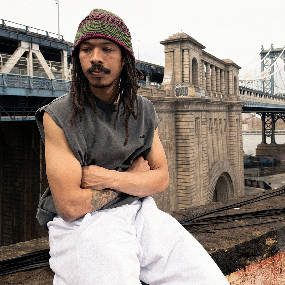HUF (ハフ) Worldwide JP /TOPS & SHIRTS（トップス&シャツ）/ huf eightynine SLEEVELESS TOP商品 / BLACK