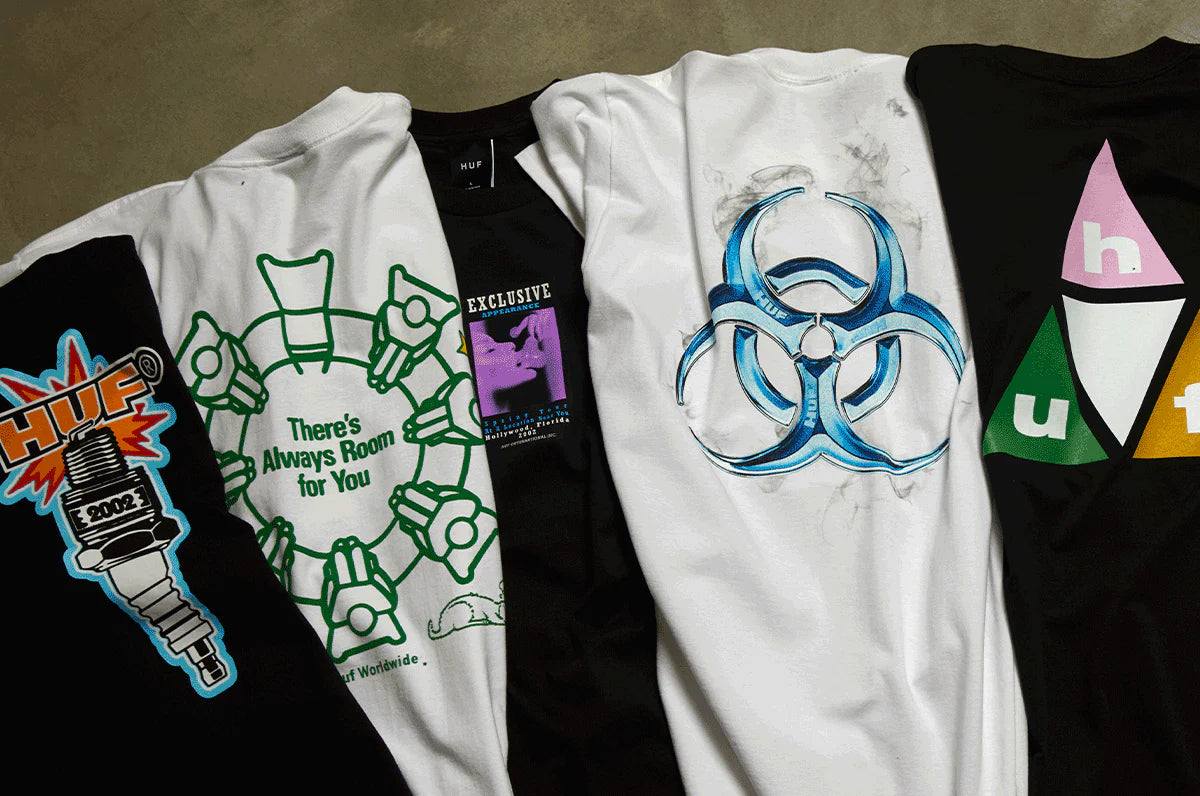 HOODIES & SWEATSHIRTS