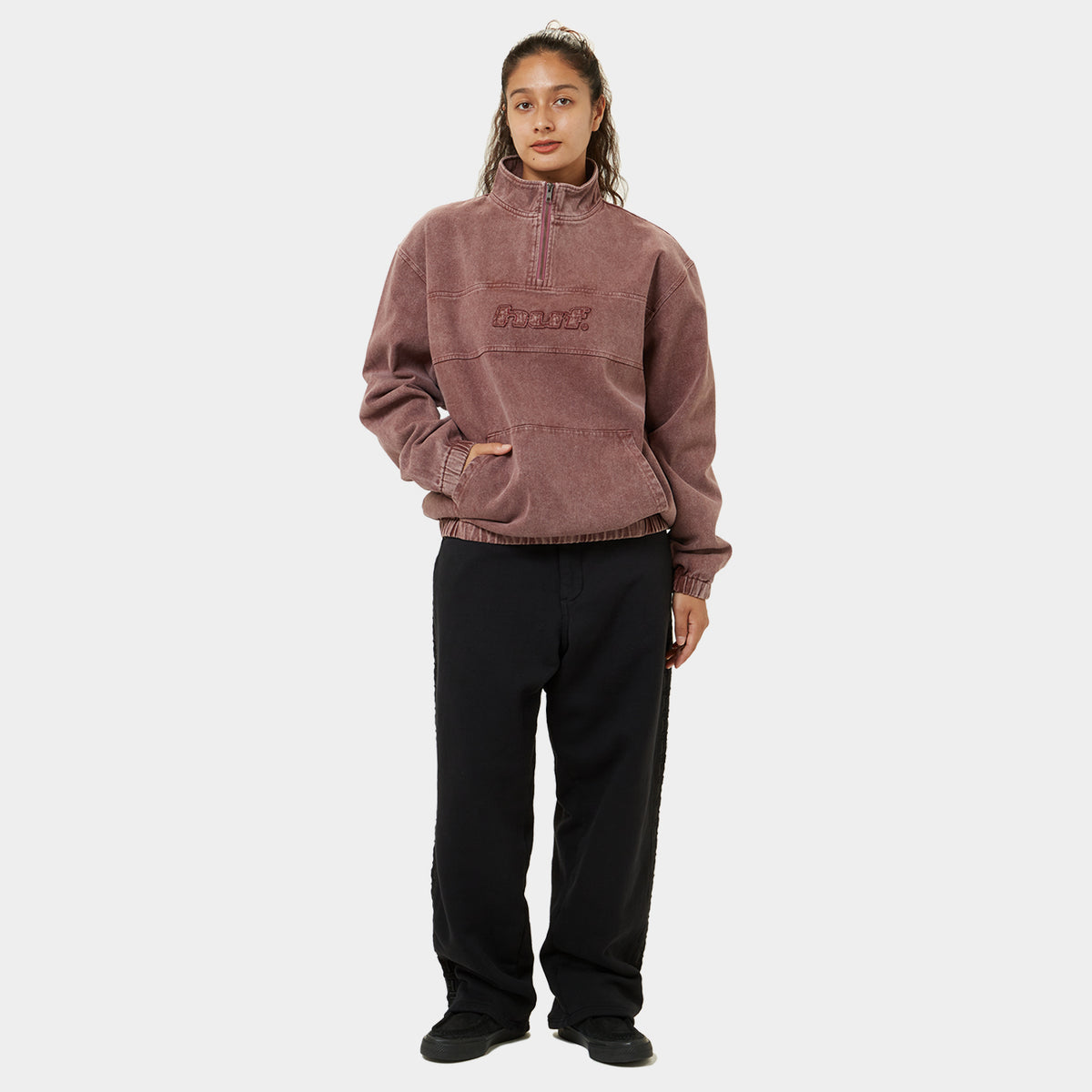 DISTRESSED LOGO HALF ZIP- HUF Worldwide JP