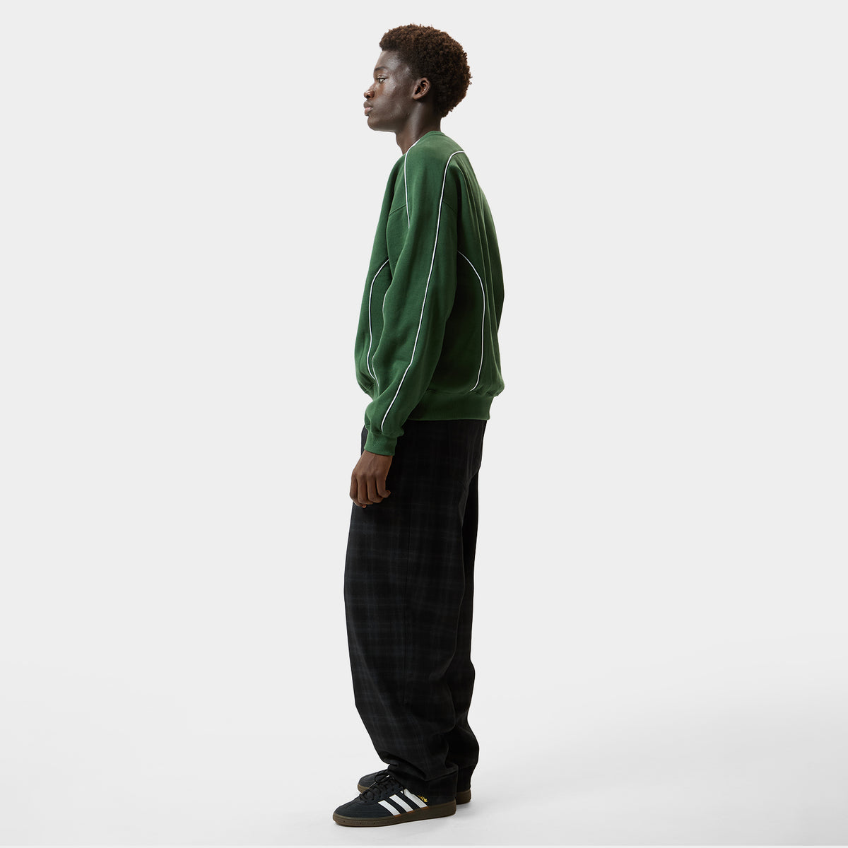 HUF (ハフ) Worldwide JP /SWEATSHIRTS（スウェットシャツ）/ HARD LUXE CREW商品 / BLACK