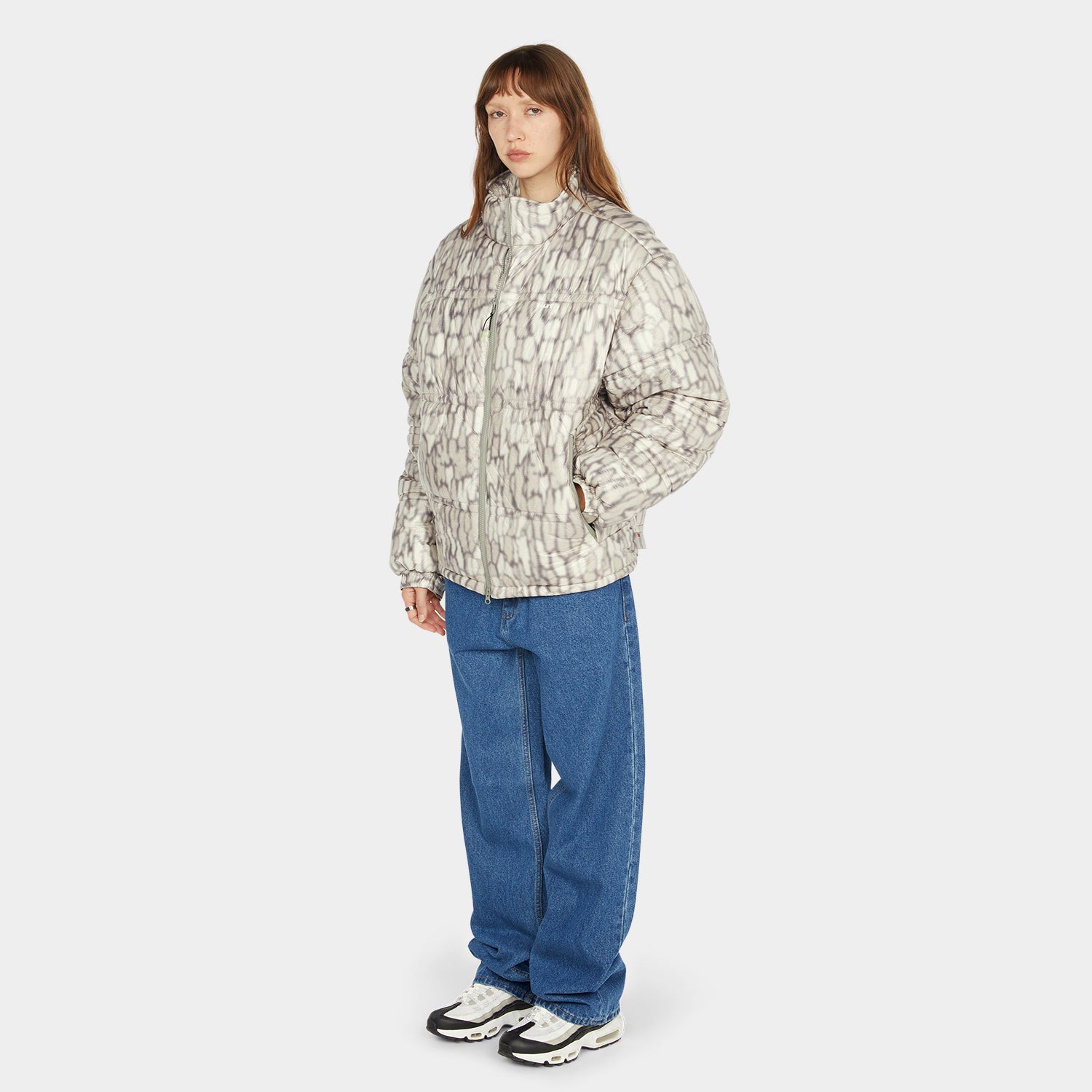 89 WARPED CAMO TYVEK PUFFER｜JACKETS（ジャケット）｜【公式通販 HUF
