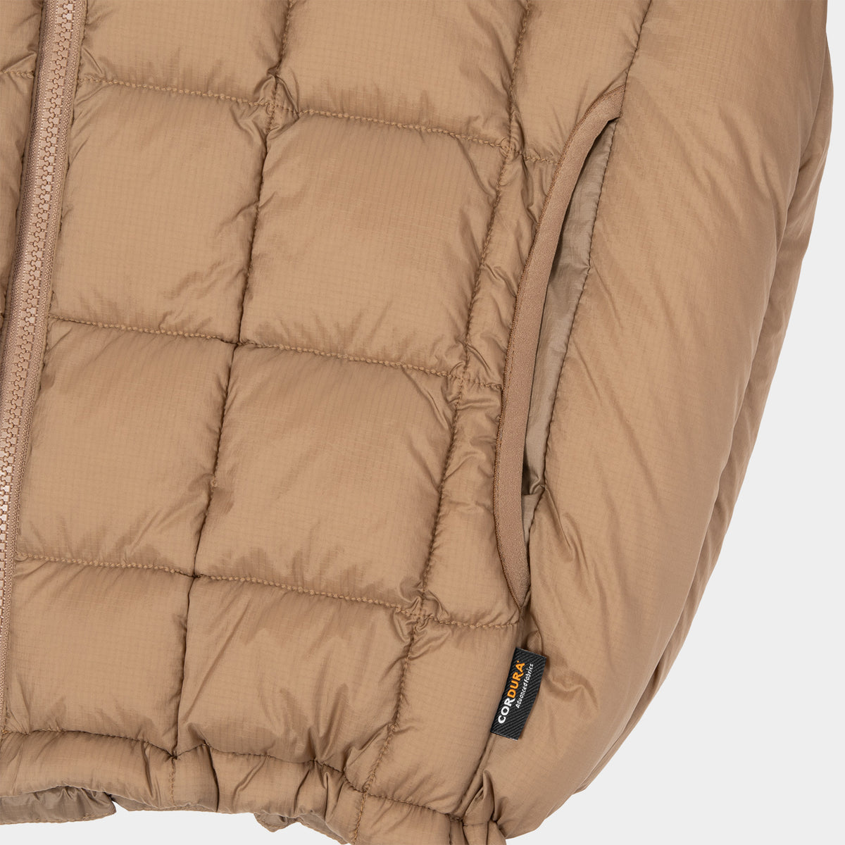 HUF (ハフ) Worldwide JP /JACKETS（ジャケット）/ huf® X TAION SIERRA FEATHER LIGHT HOODED JACKET商品 / LT BLUE