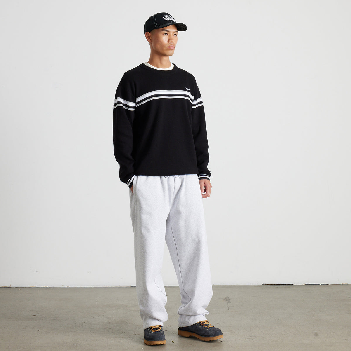 HUF (ハフ) Worldwide JP /KNITS & SWEATERS（ニット&セーター）/ STRATFORD STRIPE SWEATER商品 / BLACK