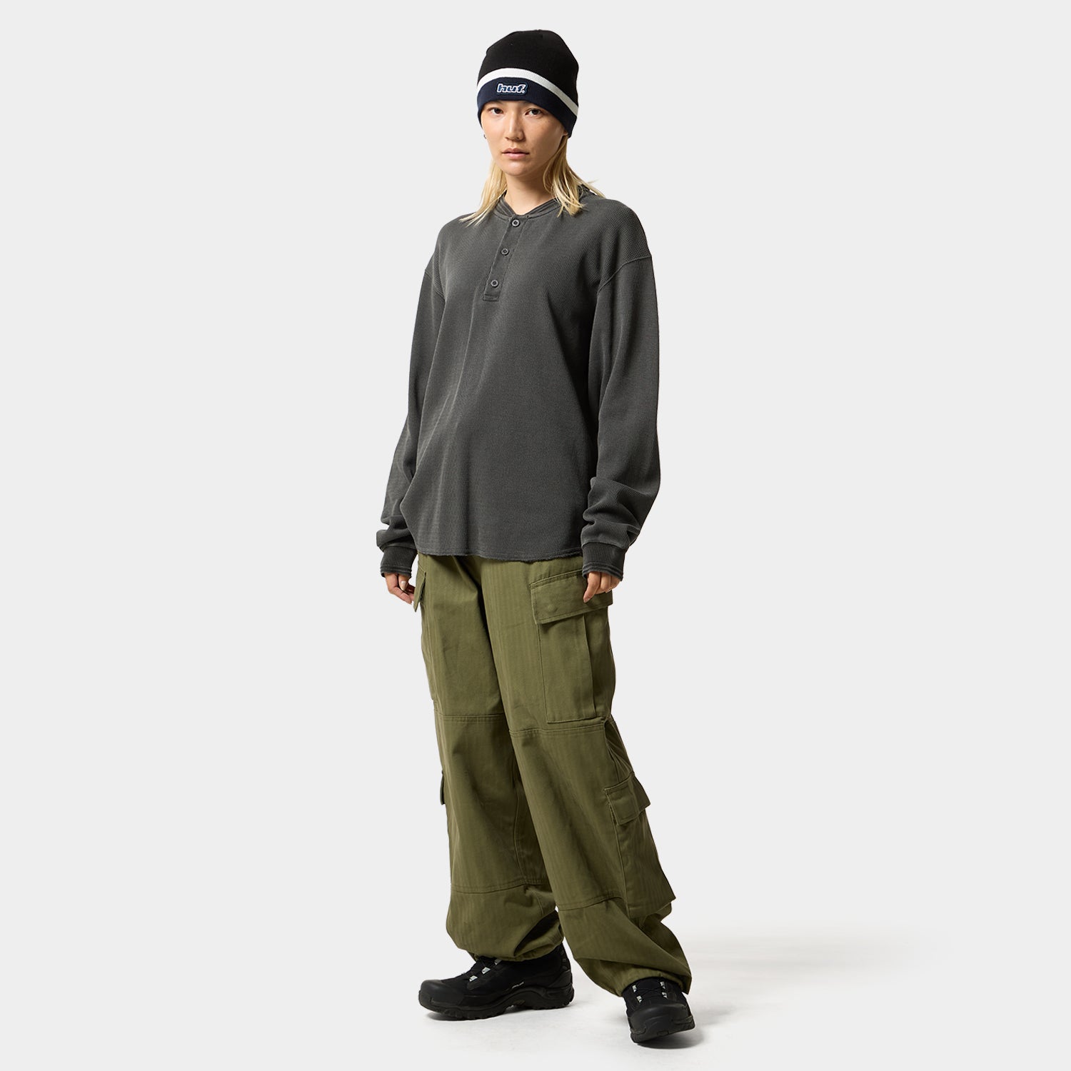 HUF (ハフ) Worldwide JP /TOPS & SHIRTS（トップス&シャツ）/ STRETCH LOGO HENRY THERMAL商品 / DARK OLIVE