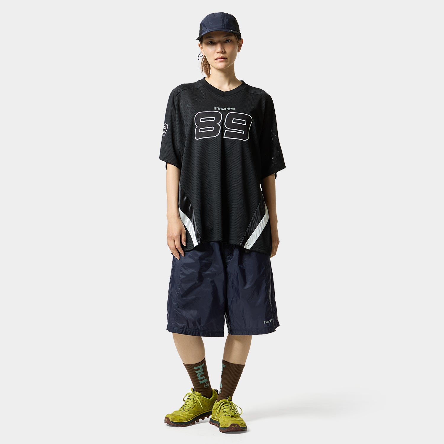 HUF (ハフ) Worldwide JP /TOPS & SHIRTS（トップス&シャツ）/ CROSS CONDITIONS FOOTBALL CREW商品 / BLACK