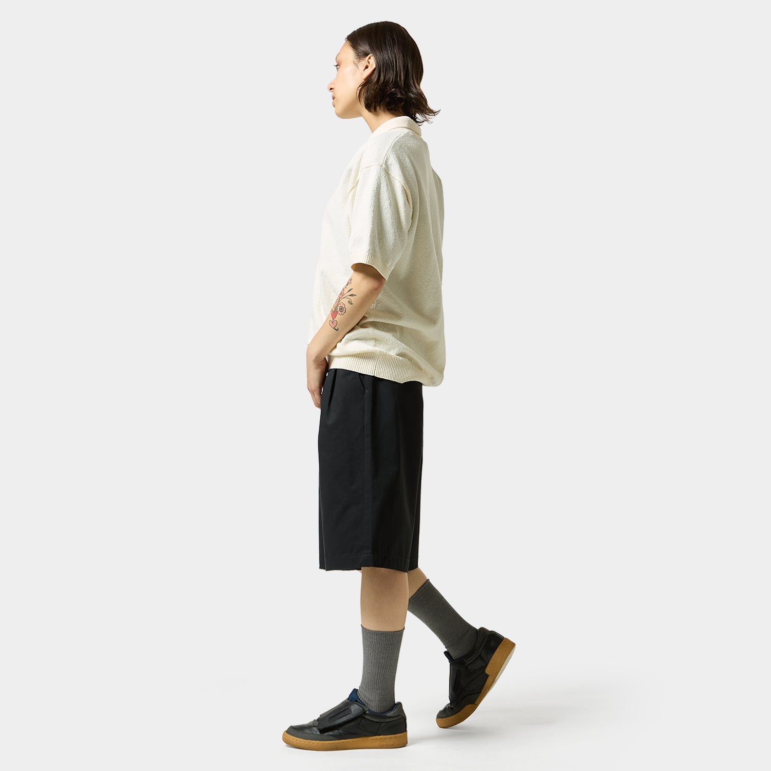 HUF (ハフ) Worldwide JP /TOPS & SHIRTS（トップス&シャツ）/ SERIF H KNIT POLO TOP商品 / BLACK