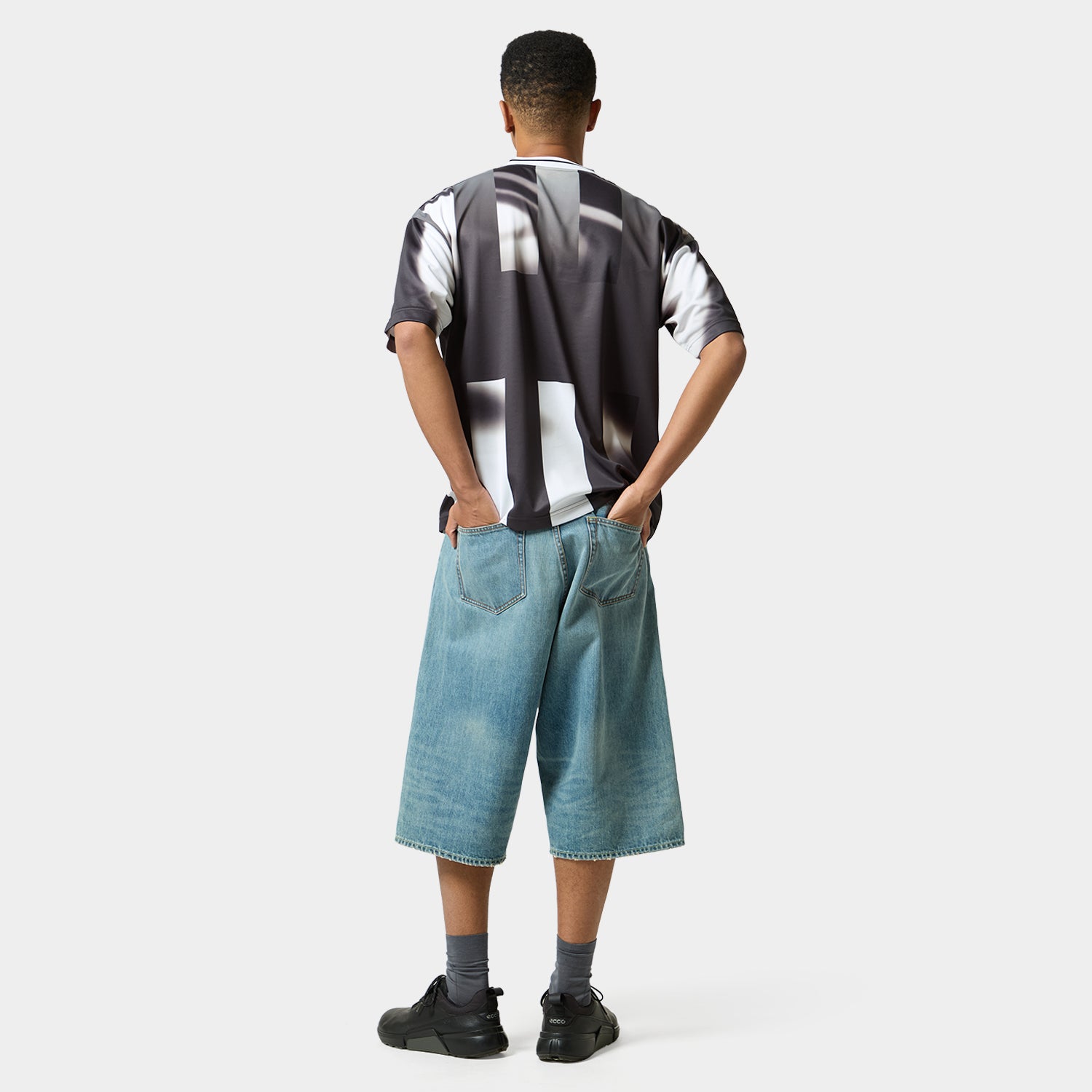 HUF (ハフ) Worldwide JP /TOPS & SHIRTS（トップス&シャツ）/ HUF X UMBRO STRIPE JERSEY商品 / BLACK