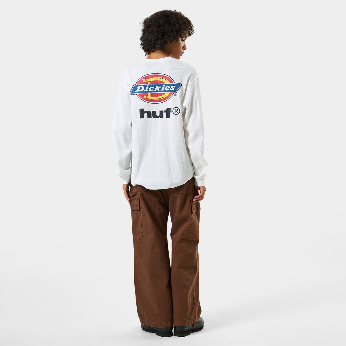 HUF (ハフ) Worldwide JP /TOPS & SHIRTS（トップス&シャツ）/ huf® x Dickies® LOGO THERMAL商品 / WHITE