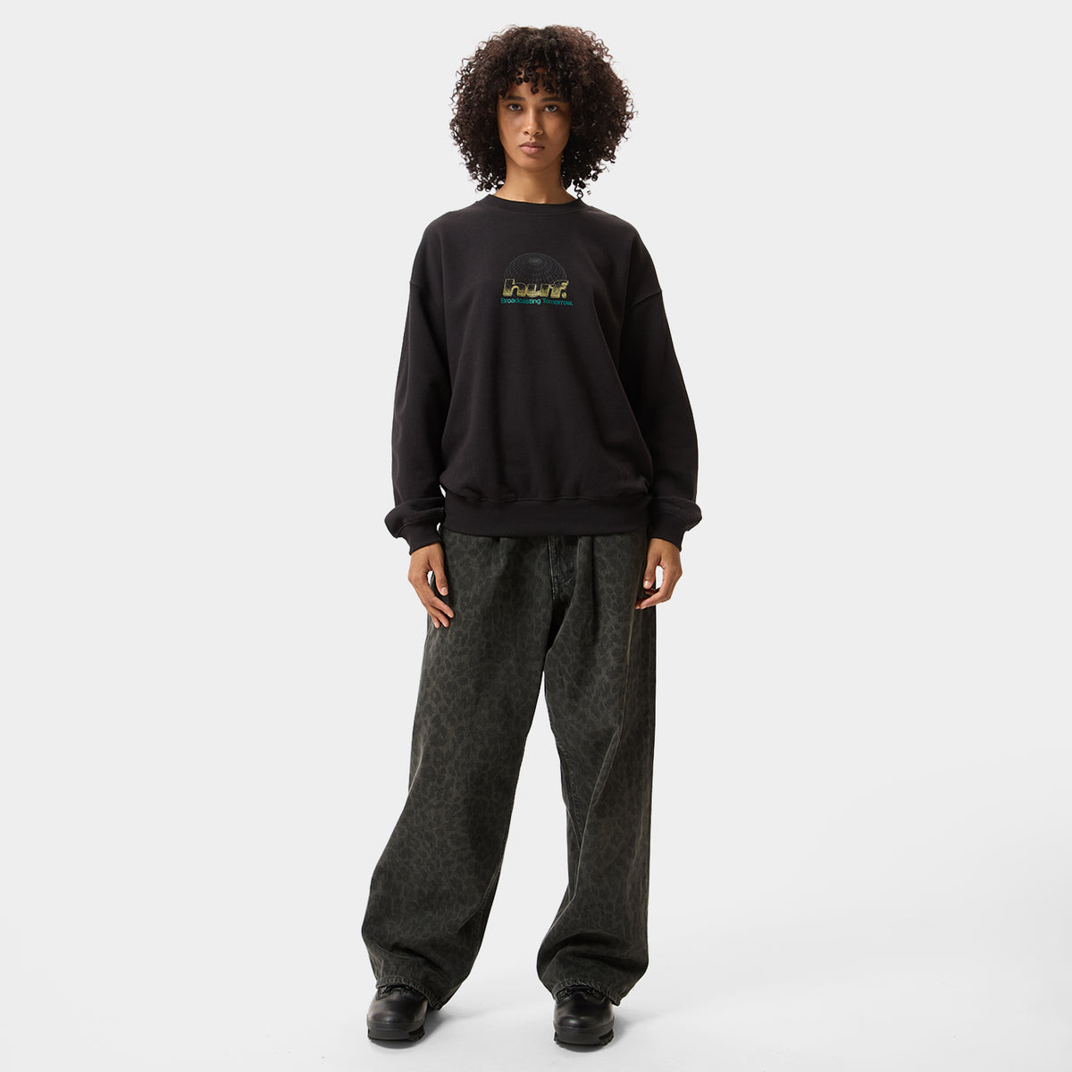 HUF (ハフ) Worldwide JP /SWEATSHIRTS（スウェットシャツ）/ WORLDWIDE NETWORK CREW商品 / DARK EARTH