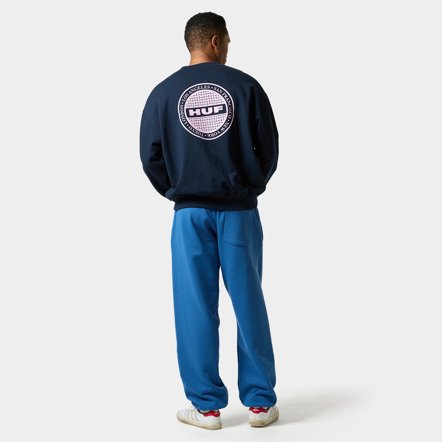 MANHOLE CREWNECK｜SWEATSHIRTS（スウェットシャツ）｜【公式通販 HUF