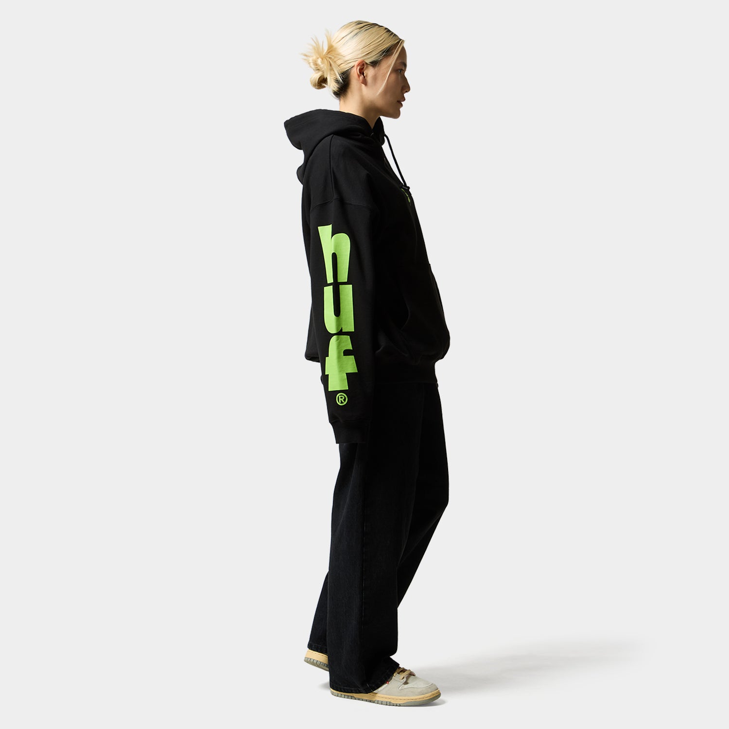 オンラインストア限定】MEGABLAST HOODIE｜HOODIES（パーカー
