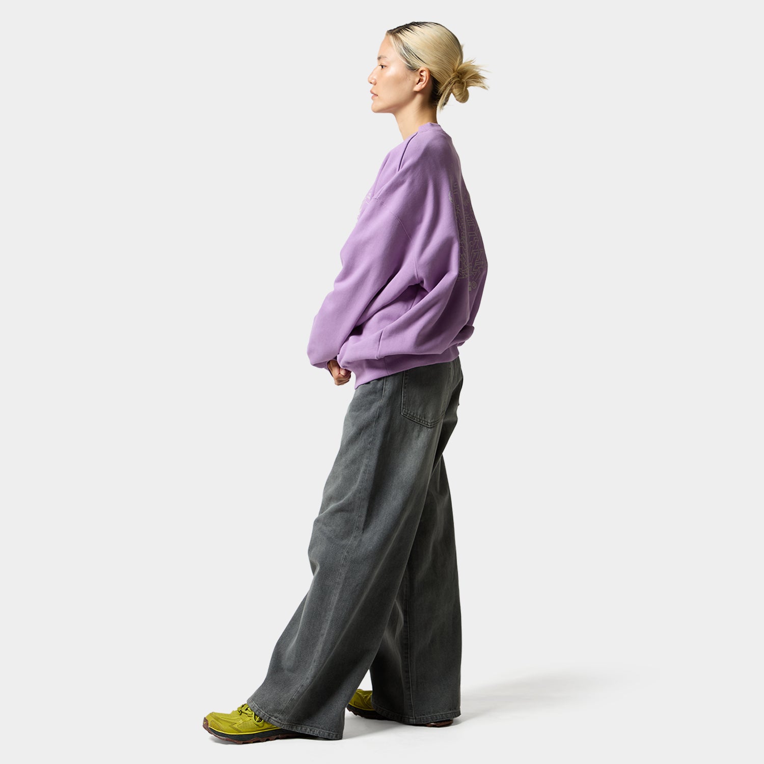 HUF (ハフ) Worldwide JP /SWEATSHIRTS（スウェットシャツ）/ WHAT A JUNGLE CREW商品 / ASH GREY