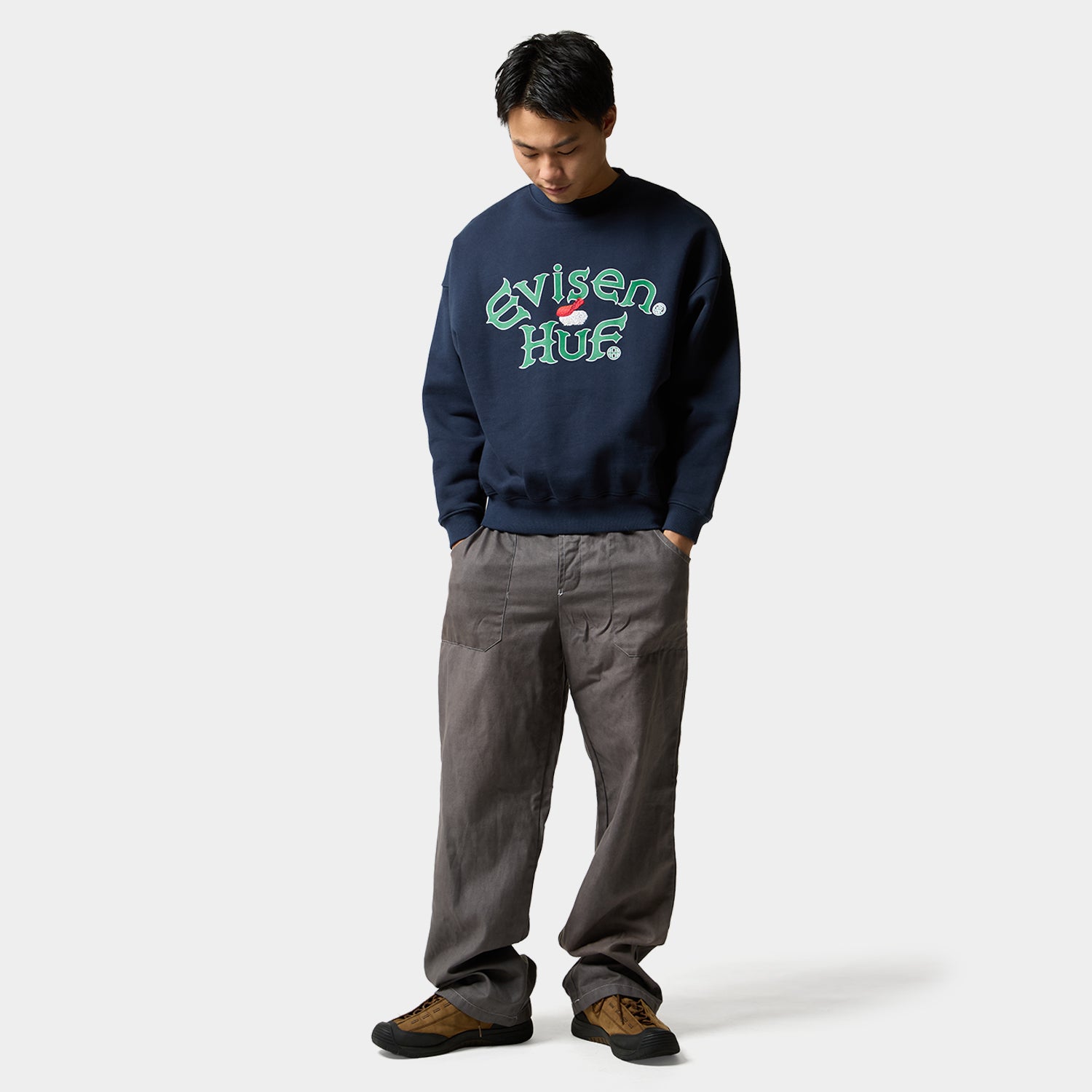 HUF (ハフ) Worldwide JP /SWEATSHIRTS（スウェットシャツ）/ HUF X EVISEN SUSHI CREW FLEECE商品 / NAVY