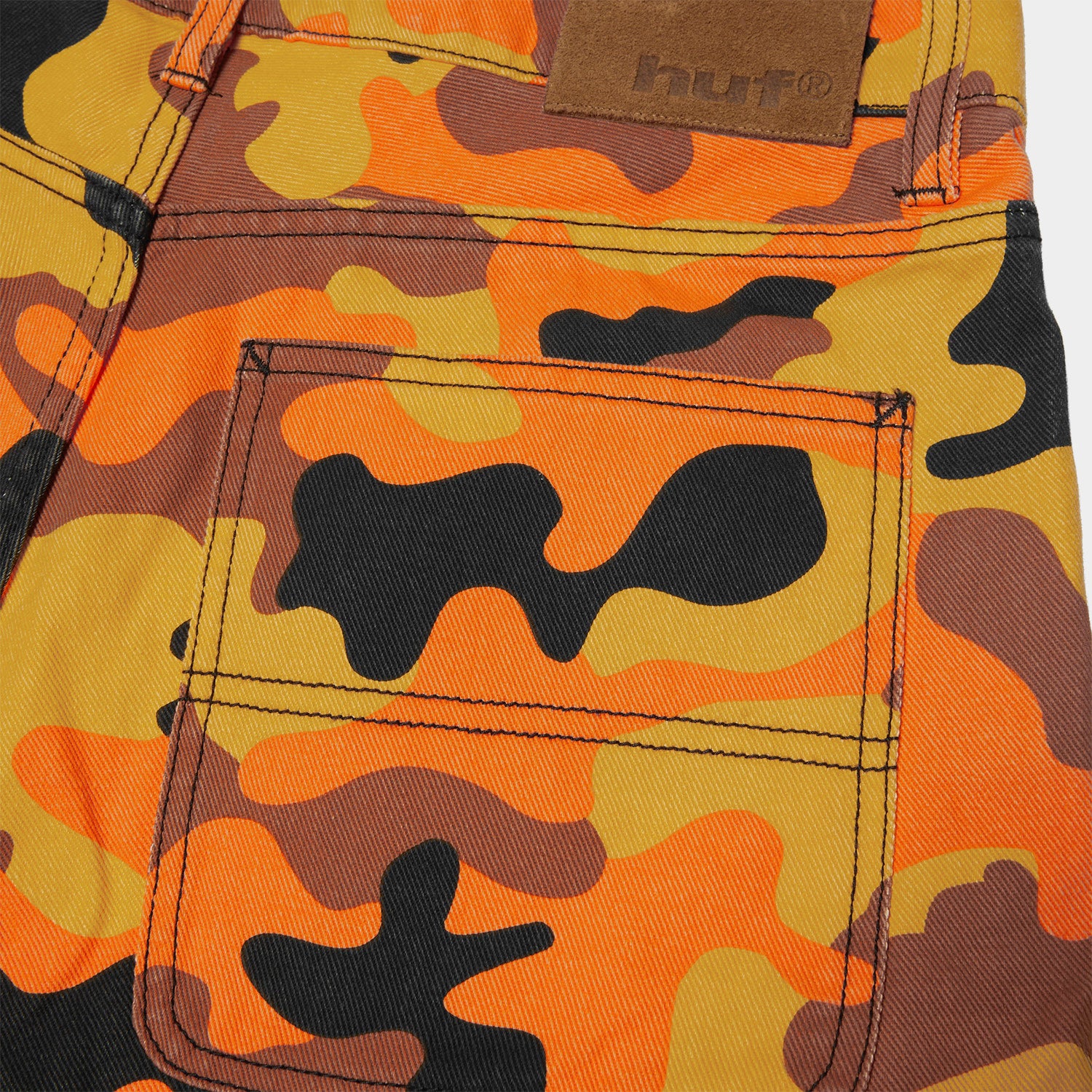 HUF (ハフ) Worldwide JP /SHORTS（ショーツ）/ KINDA LOOSE DOUBLE KNEE CAMO SHORT商品 / LAVA