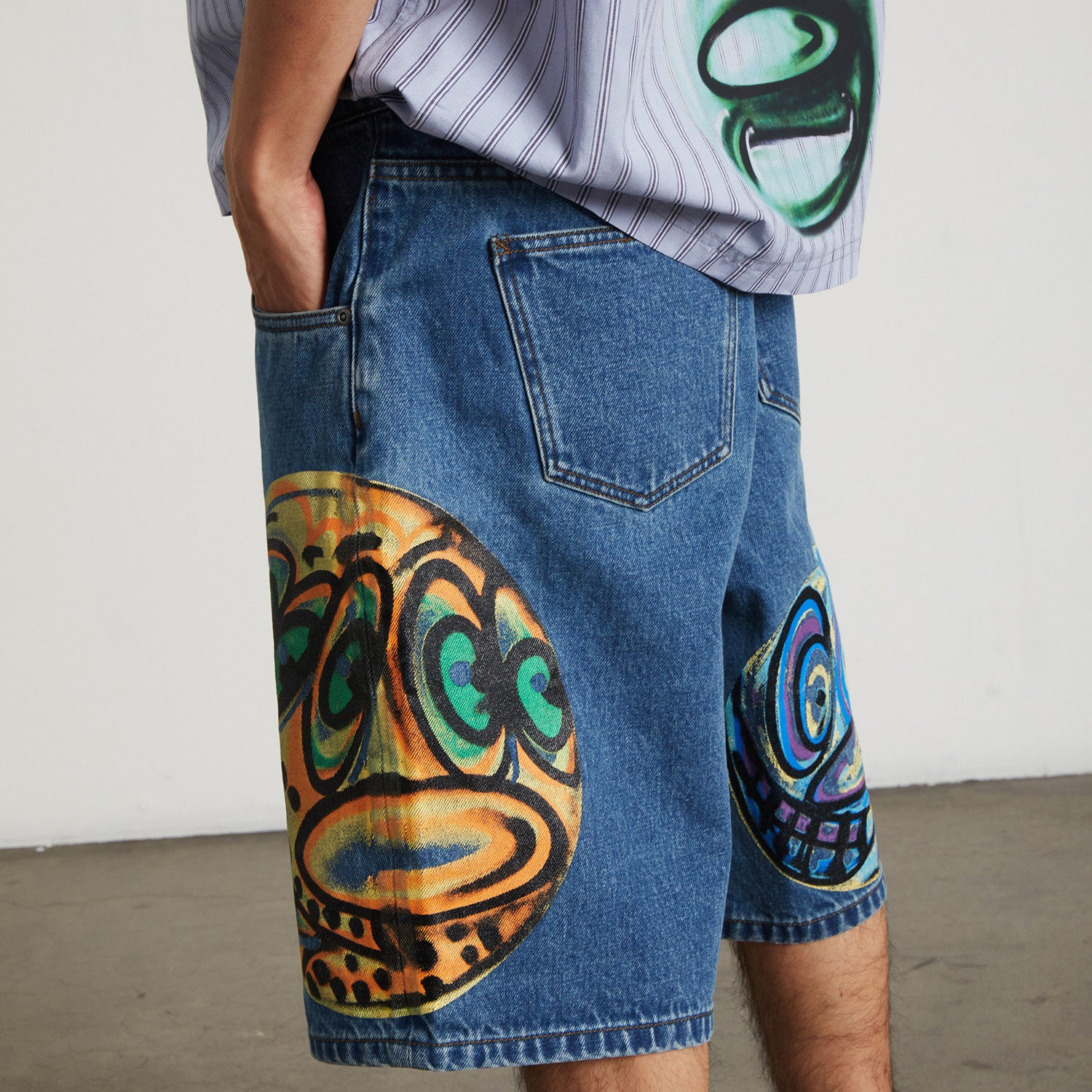HUF (ハフ) Worldwide JP /SHORTS（ショーツ）/ KENNY SCHARF SPRAY GUYS DENIM SHORT商品 / MULTI