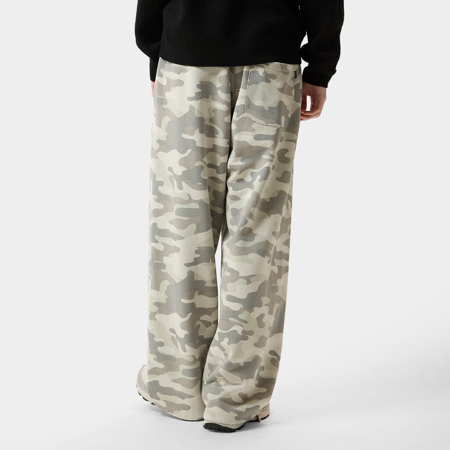 HUF (ハフ) Worldwide JP /PANTS（パンツ）/ OLYMPIA FLEECE PANT商品 / CAMO