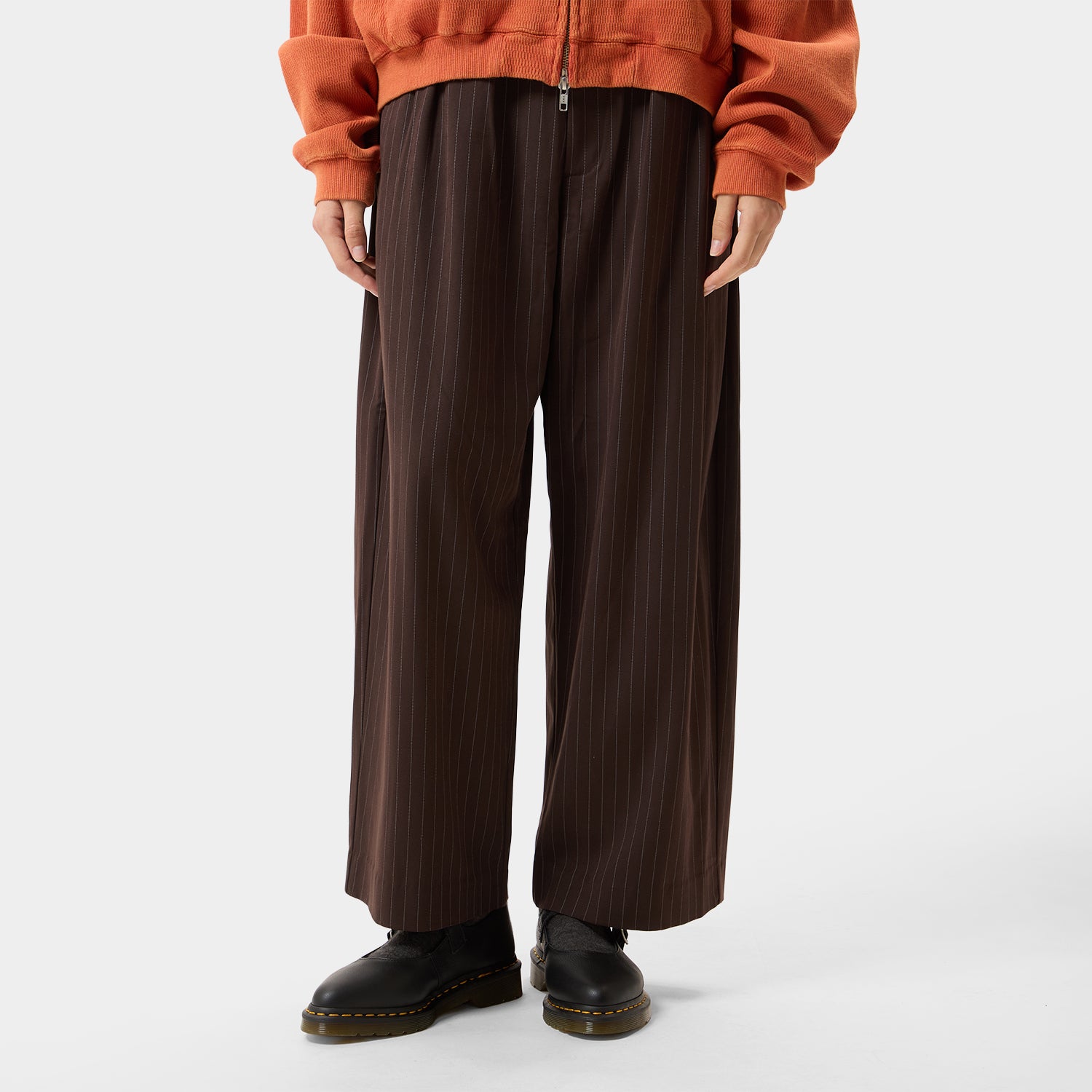 HUF (ハフ) Worldwide JP /PANTS（パンツ）/ STRIPE TWO TUCK TROUSER商品 / NAVY