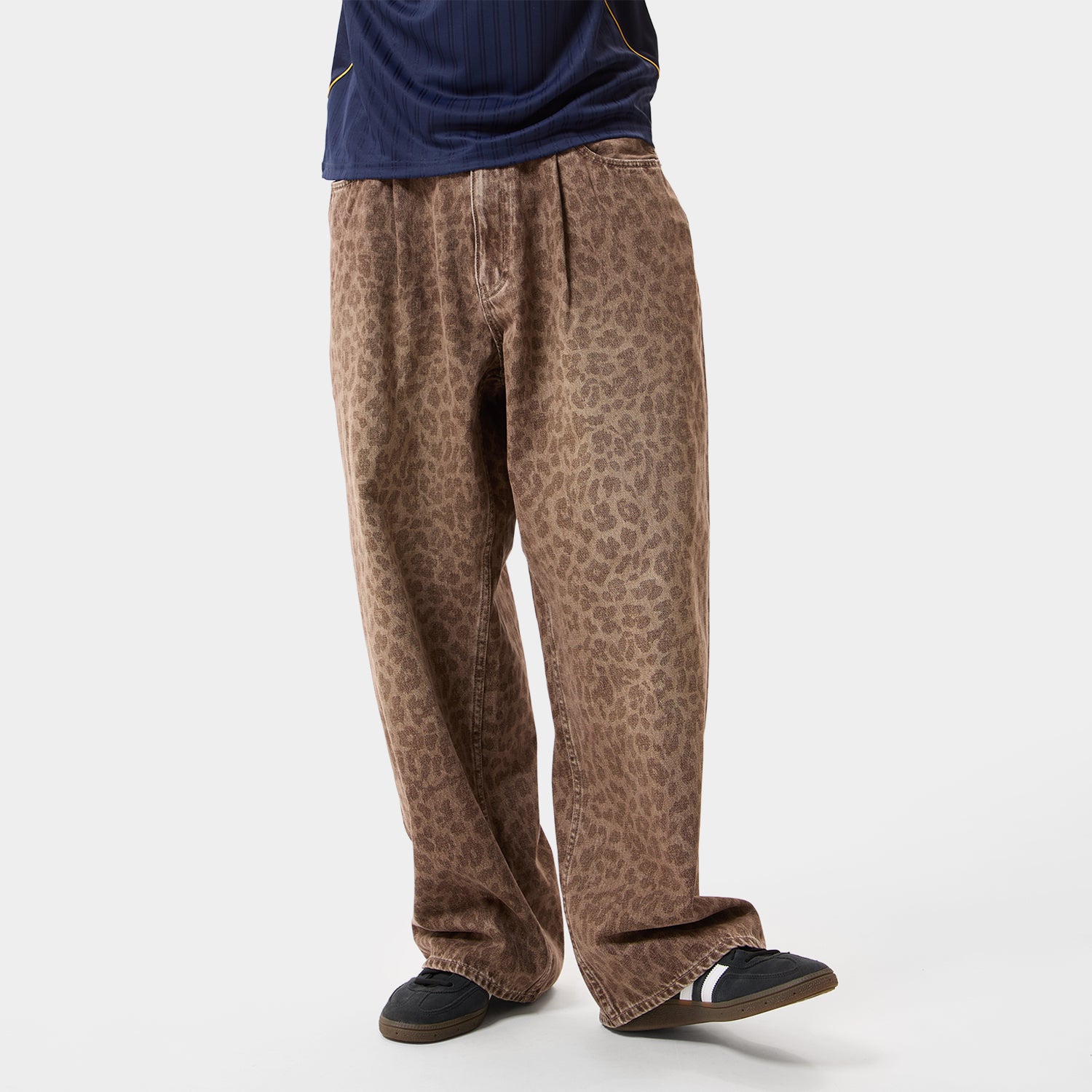 HUF (ハフ) Worldwide JP /PANTS（パンツ）/ LEOPARD WIDE DENIM PANT商品 / BROWN