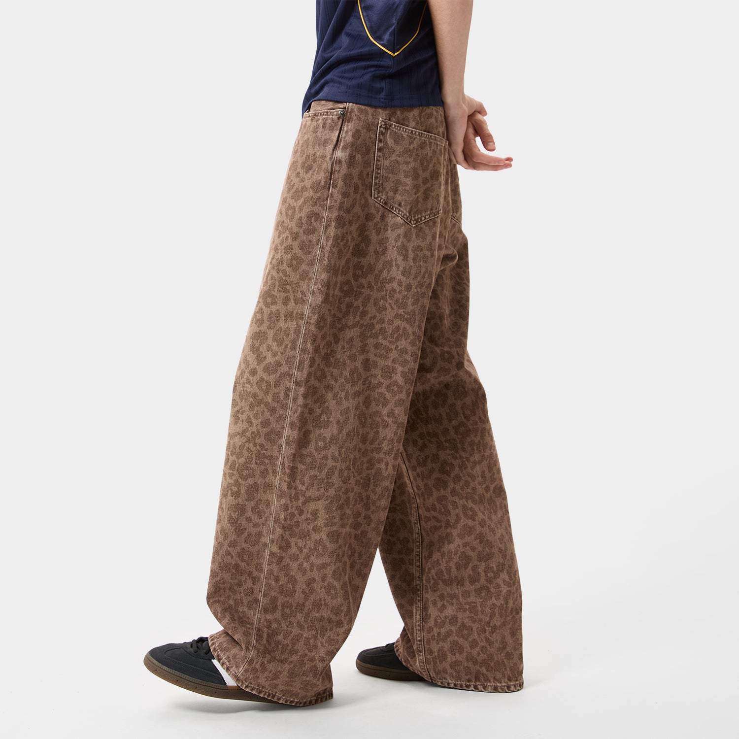 HUF (ハフ) Worldwide JP /PANTS（パンツ）/ LEOPARD WIDE DENIM PANT商品 / BROWN