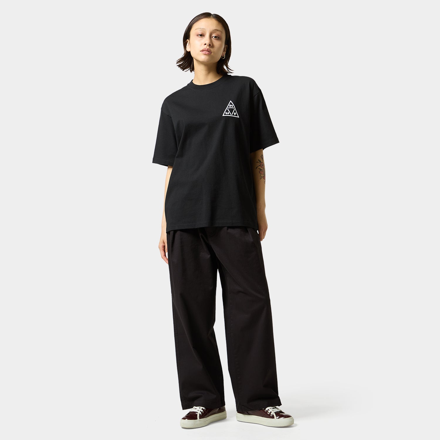 HUF (ハフ) Worldwide JP /T-SHIRTS（Tシャツ）/ TRIPLE TRIANGLE SS TEE商品 / BLACK