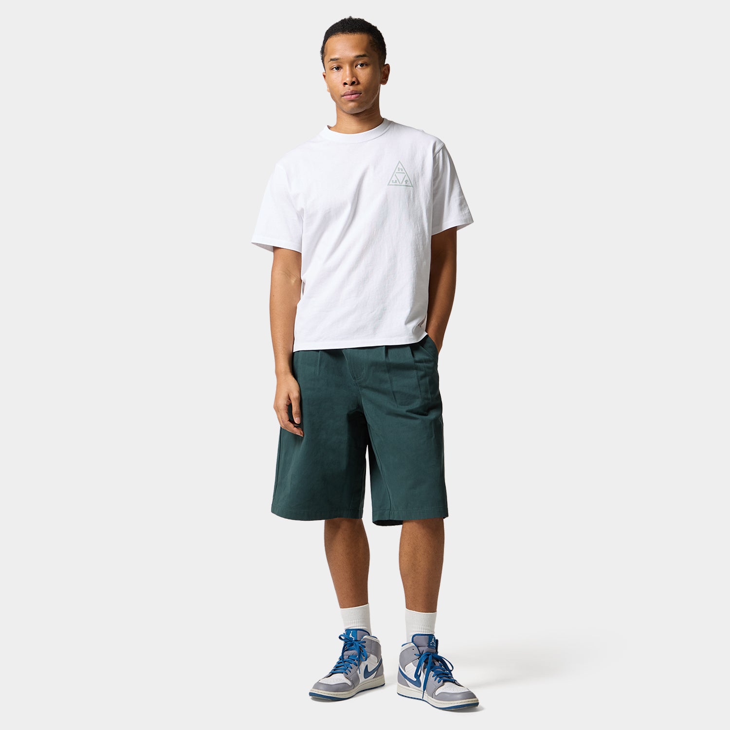 HUF (ハフ) Worldwide JP /T-SHIRTS（Tシャツ）/ TRIPLE TRIANGLE TEE商品 / FOREST GREEN