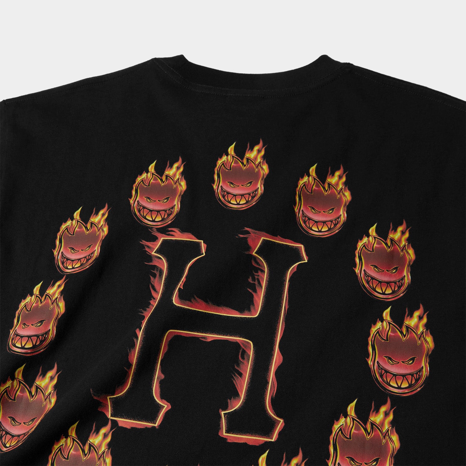HUF (ハフ) Worldwide JP /T-SHIRTS（Tシャツ）/ huf X SPITFIRE FLAME GALAXIES TEE商品 / BLACK
