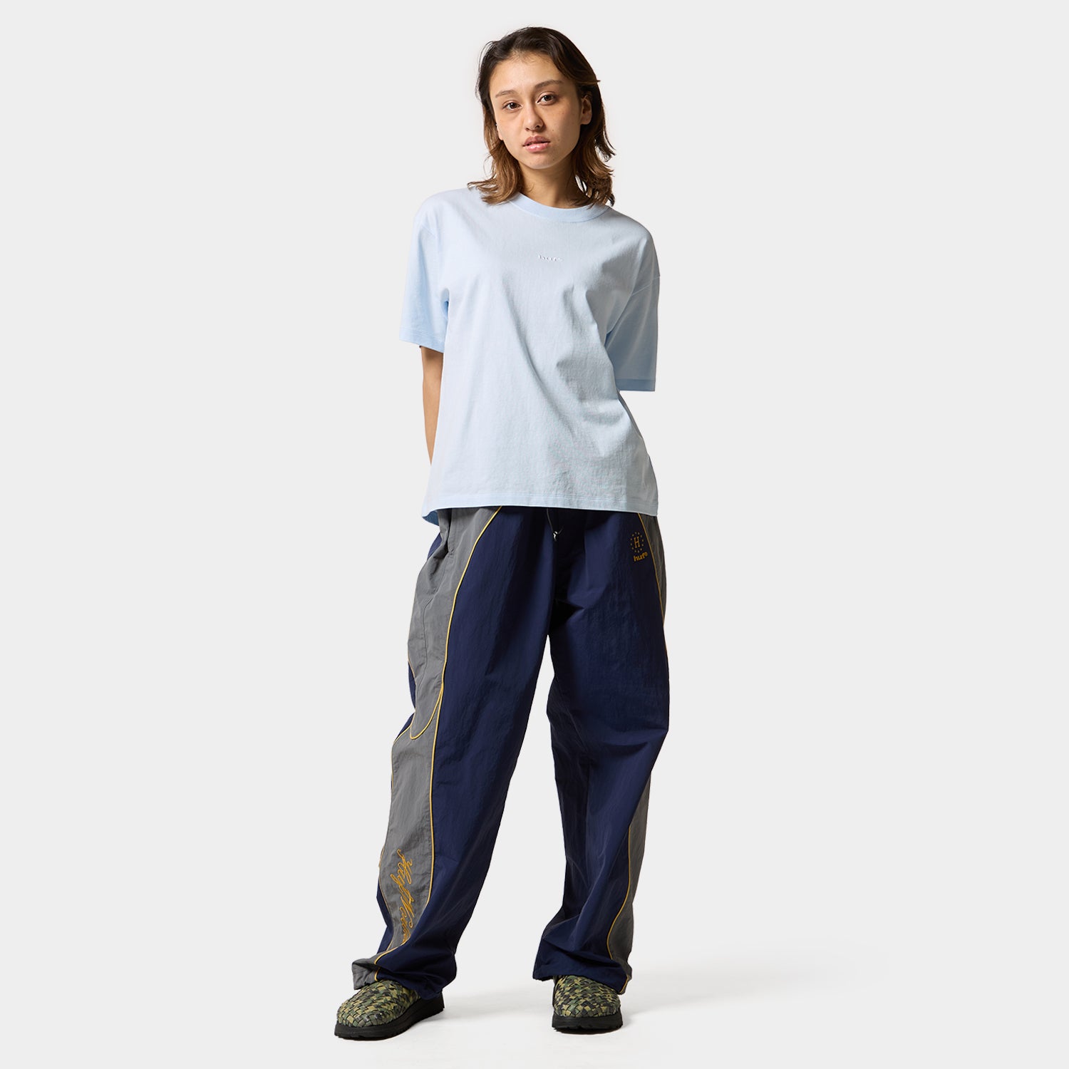 HUF (ハフ) Worldwide JP /T-SHIRTS（Tシャツ）/ HUF®EIGHTYNINE TINY TEE商品 / WHITE